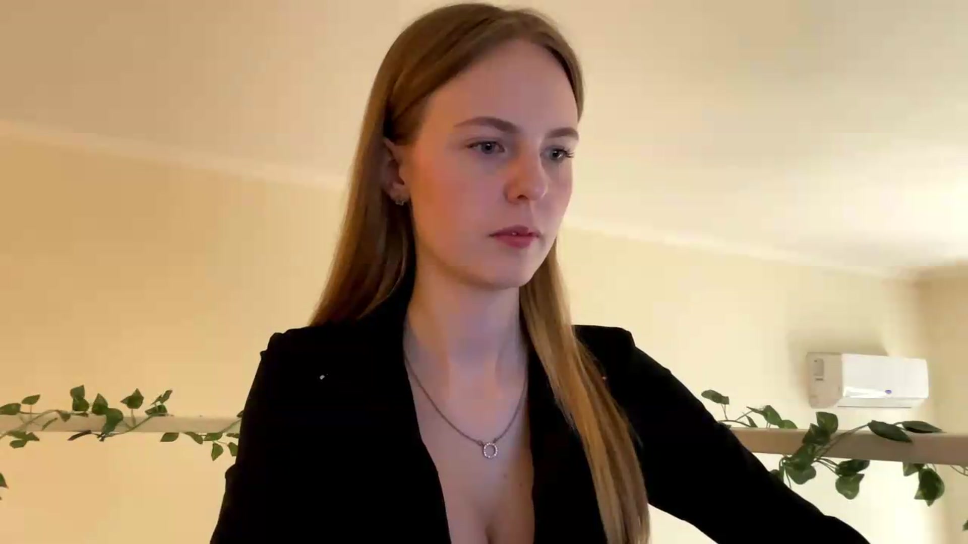 Gallery image thumbnail from SelinaMynx's myfreecams stream on, 05/30/2026, 10:17 image 5 of 20