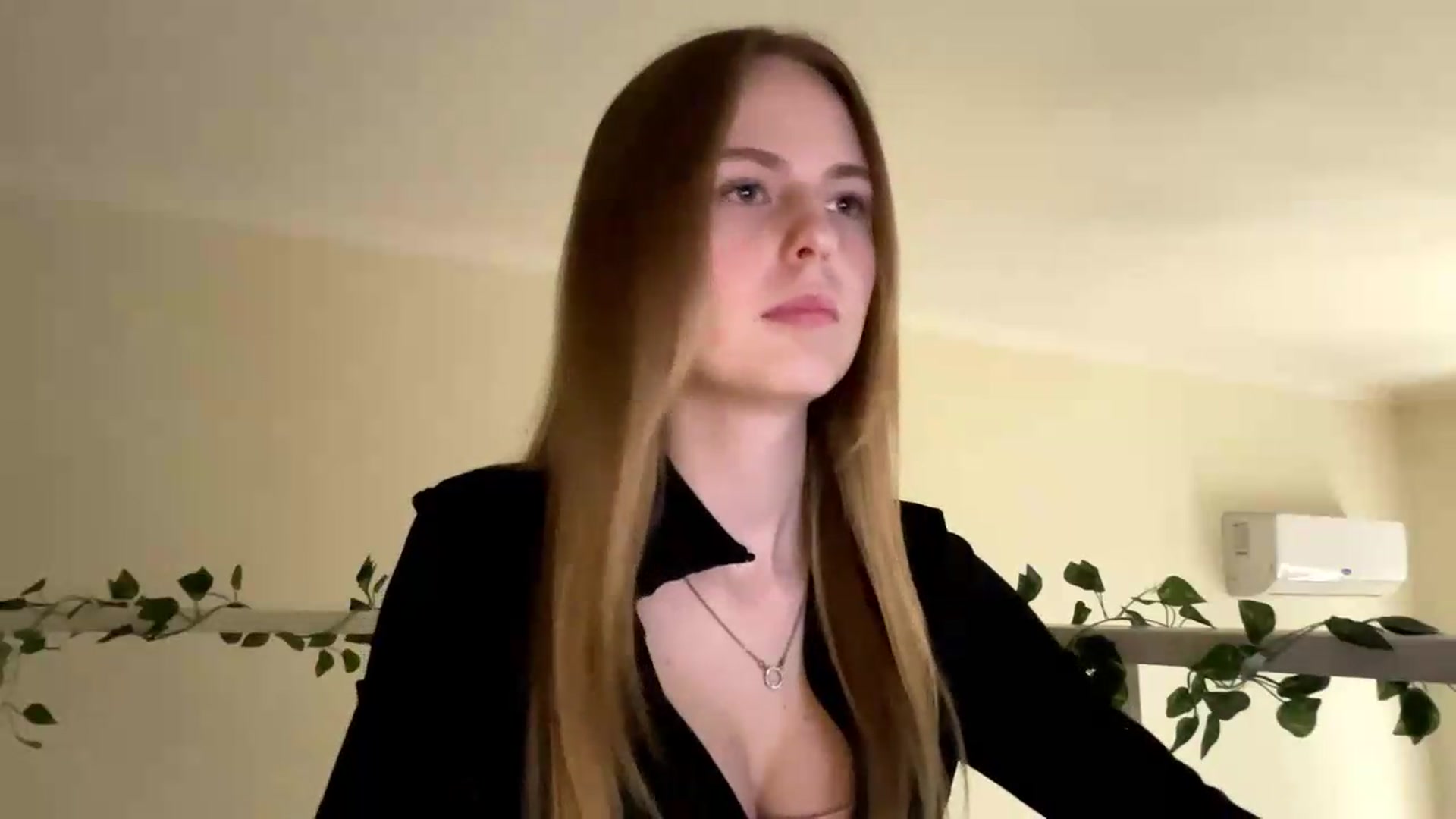 Gallery image thumbnail from SelinaMynx's myfreecams stream on, 05/30/2026, 13:07 image 10 of 20