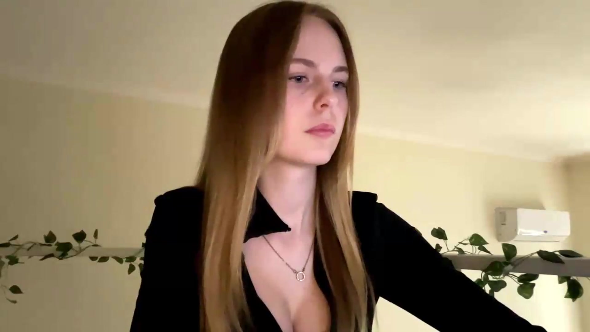 Gallery image thumbnail from SelinaMynx's myfreecams stream on, 05/30/2026, 13:07 image 11 of 20