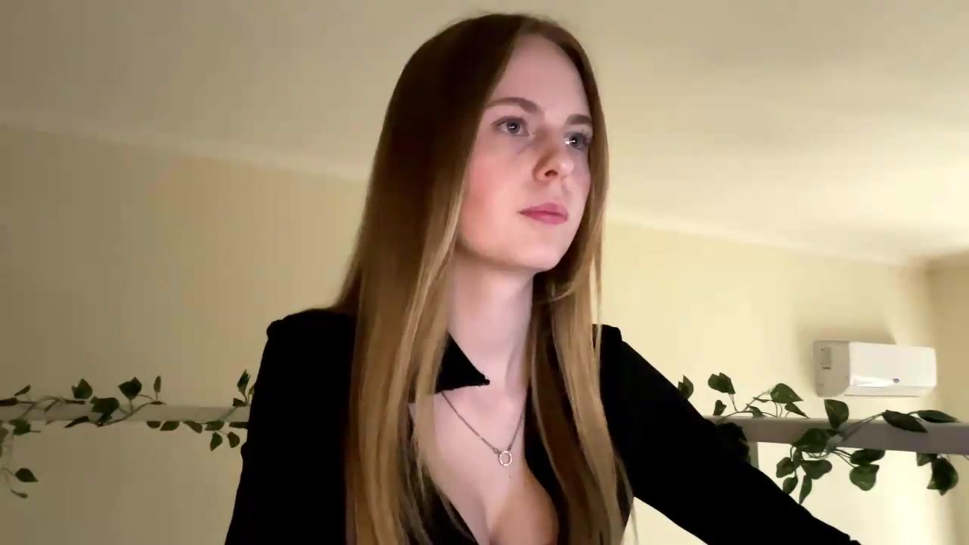 Gallery image thumbnail from SelinaMynx's myfreecams stream on, 05/30/2026, 13:07 image 14 of 20