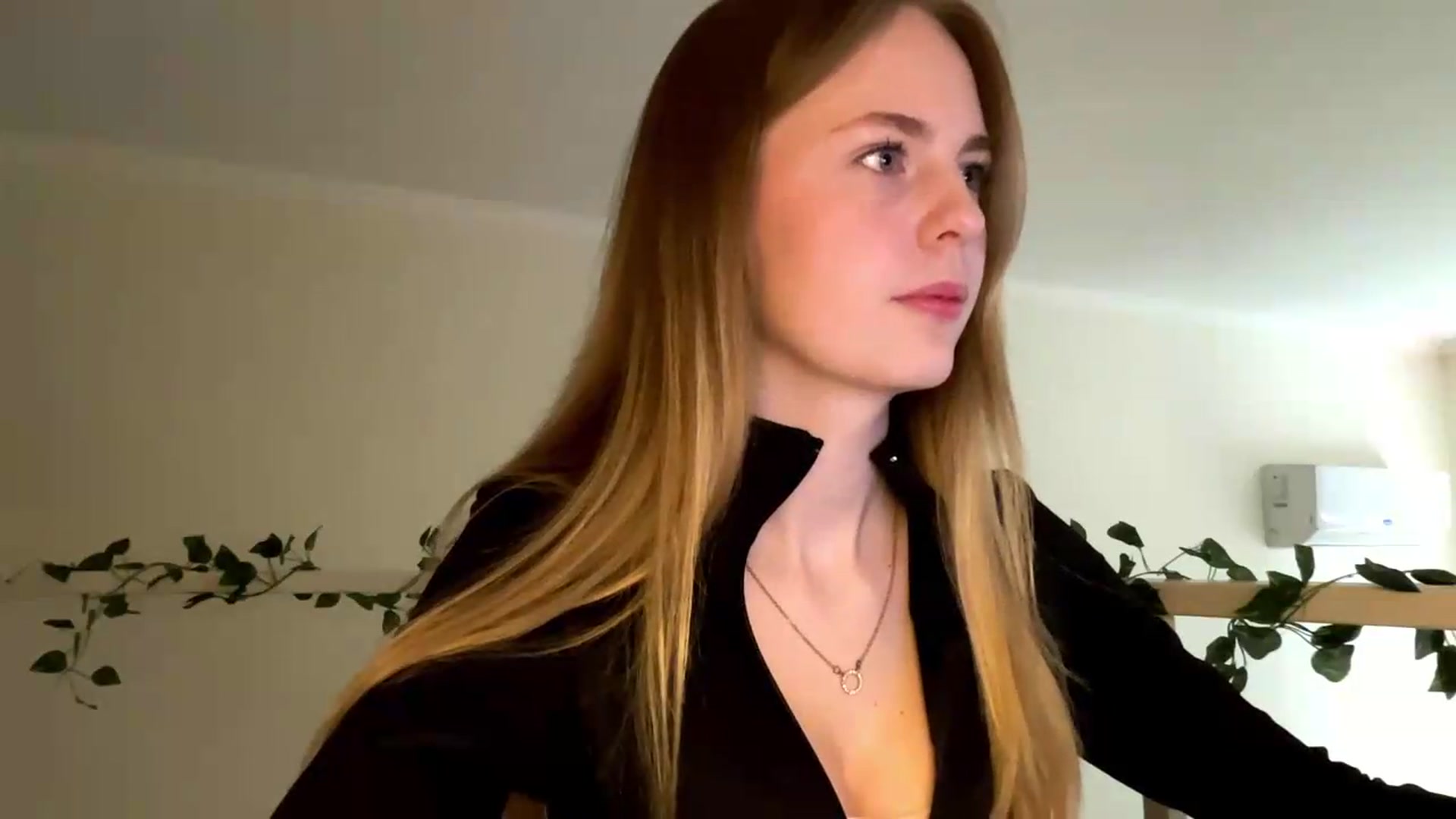 Gallery image thumbnail from SelinaMynx's myfreecams stream on, 06/01/2026, 09:45 image 2 of 20