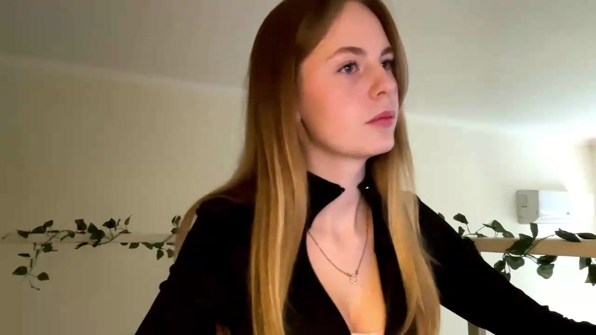 Gallery image thumbnail from SelinaMynx's myfreecams stream on, 06/01/2026, 09:45 image 4 of 20