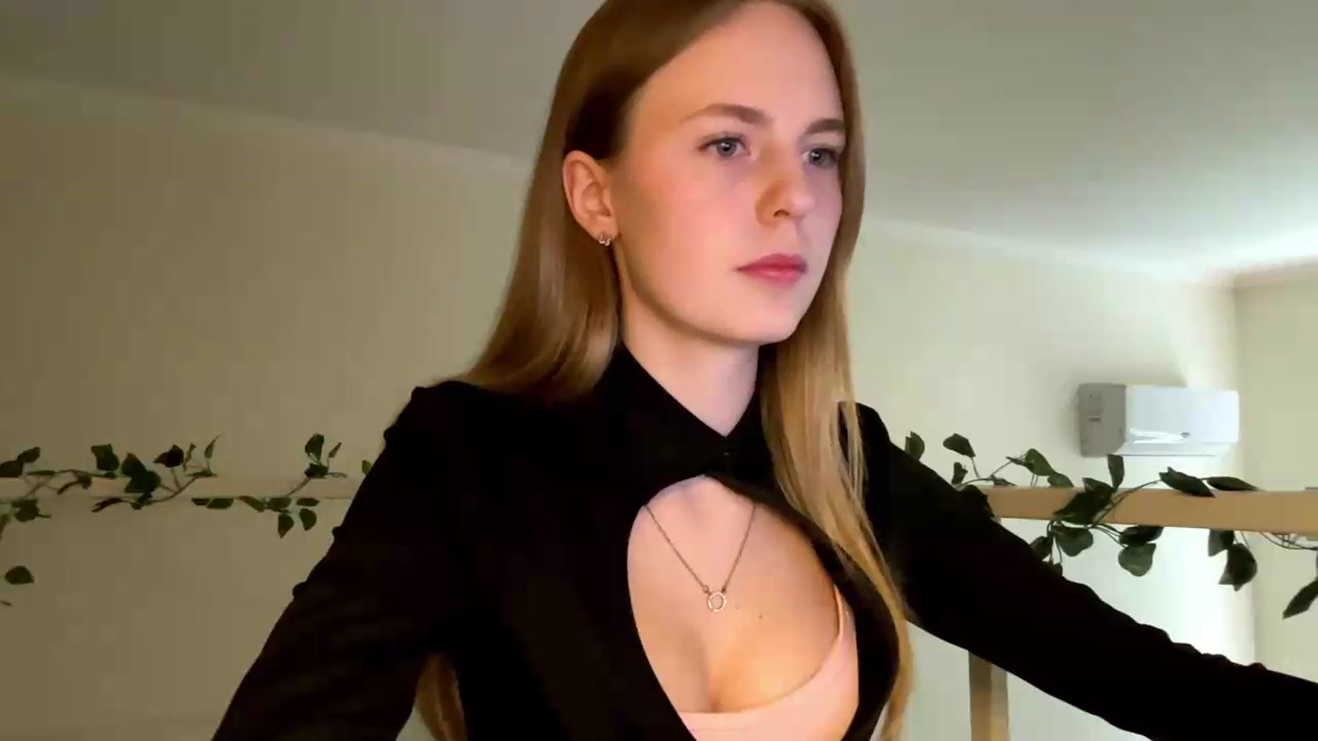 Gallery image thumbnail from SelinaMynx's myfreecams stream on, 06/01/2026, 11:03 image 17 of 20
