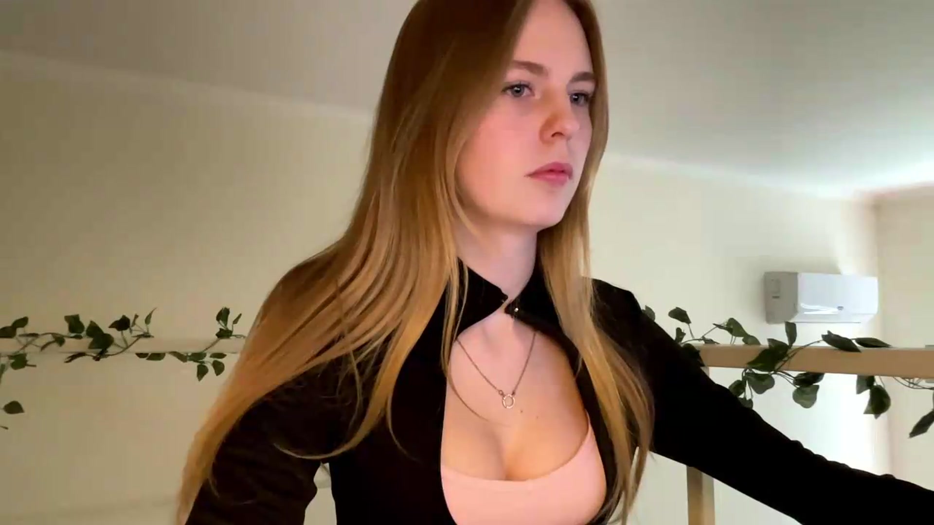Gallery image thumbnail from SelinaMynx's myfreecams stream on, 06/01/2026, 11:03 image 11 of 20