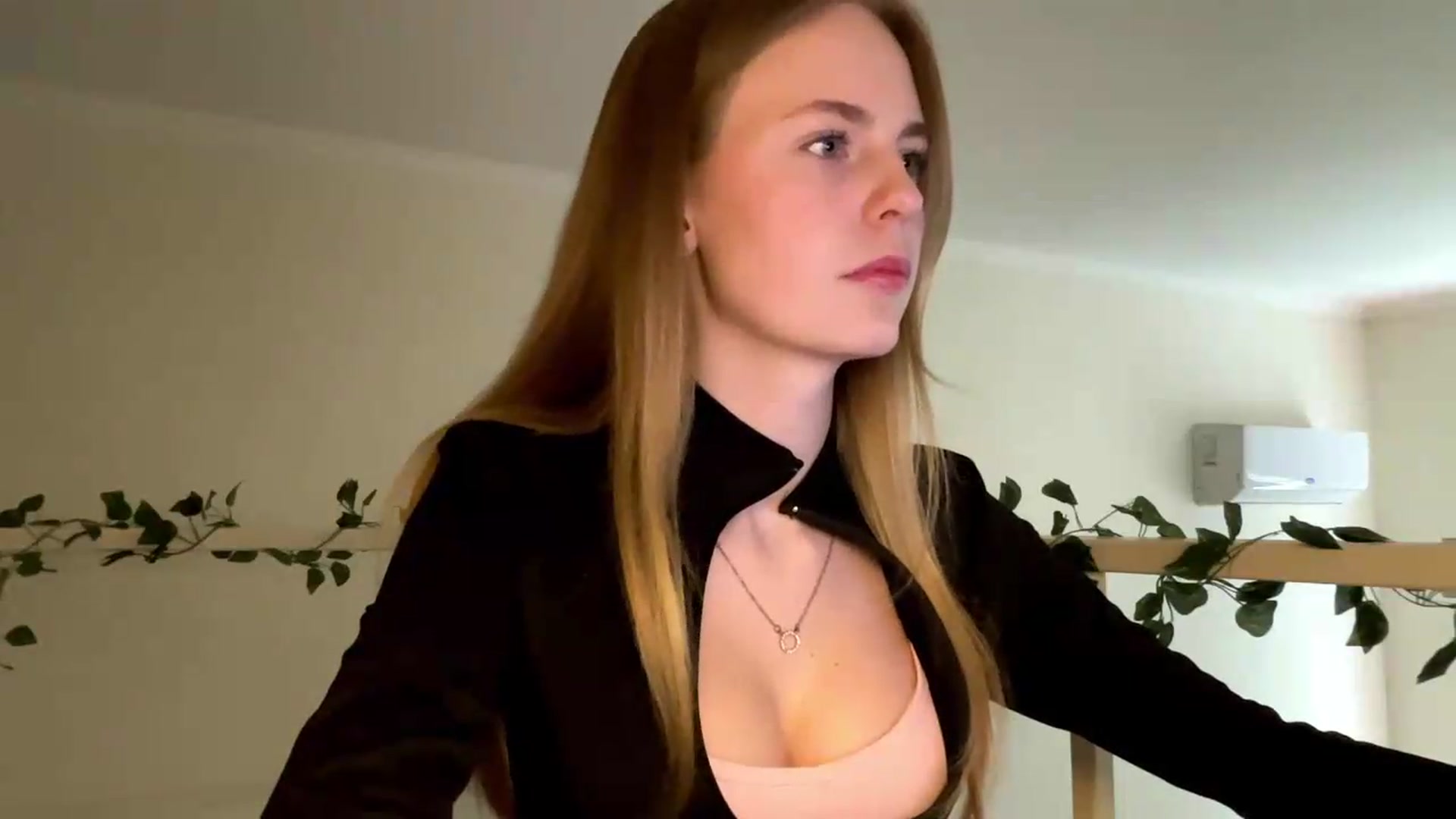 Gallery image thumbnail from SelinaMynx's myfreecams stream on, 06/01/2026, 11:03 image 13 of 20