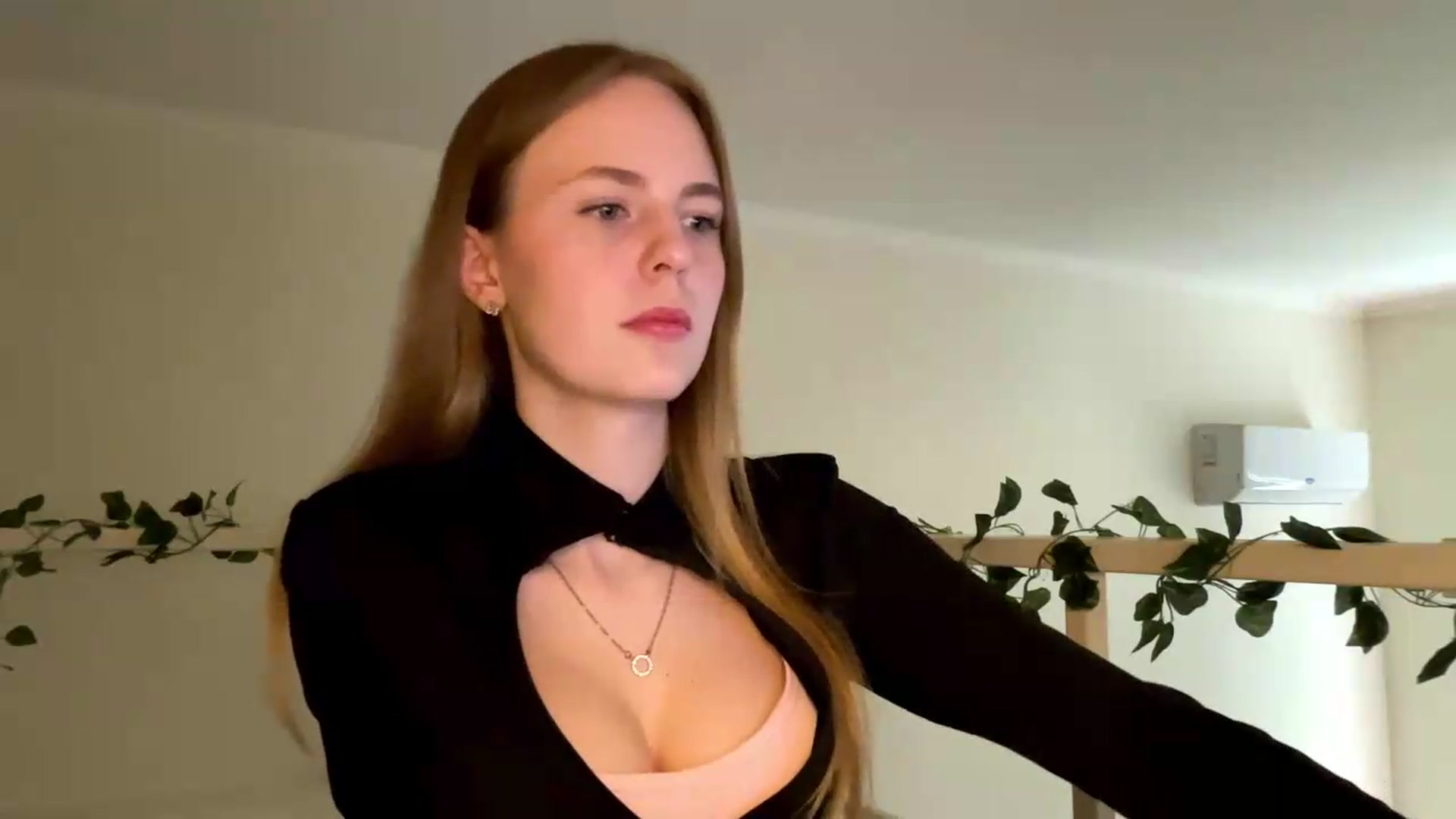 Gallery image thumbnail from SelinaMynx's myfreecams stream on, 06/01/2026, 11:03 image 15 of 20