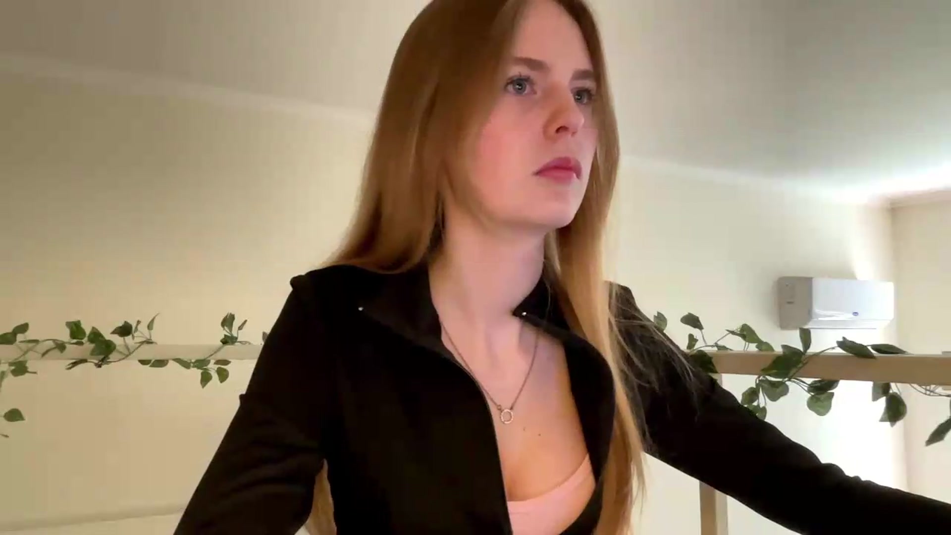 Gallery image thumbnail from SelinaMynx's myfreecams stream on, 06/01/2026, 11:03 image 4 of 20
