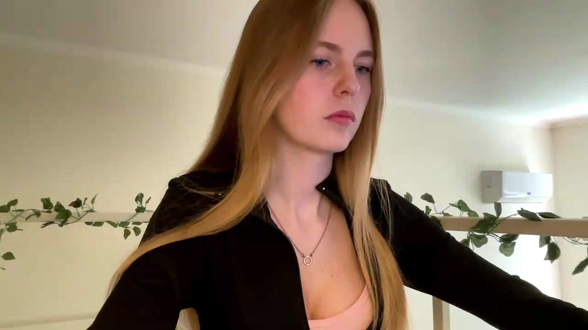 Gallery image thumbnail from SelinaMynx's myfreecams stream on, 06/01/2026, 11:03 image 3 of 20