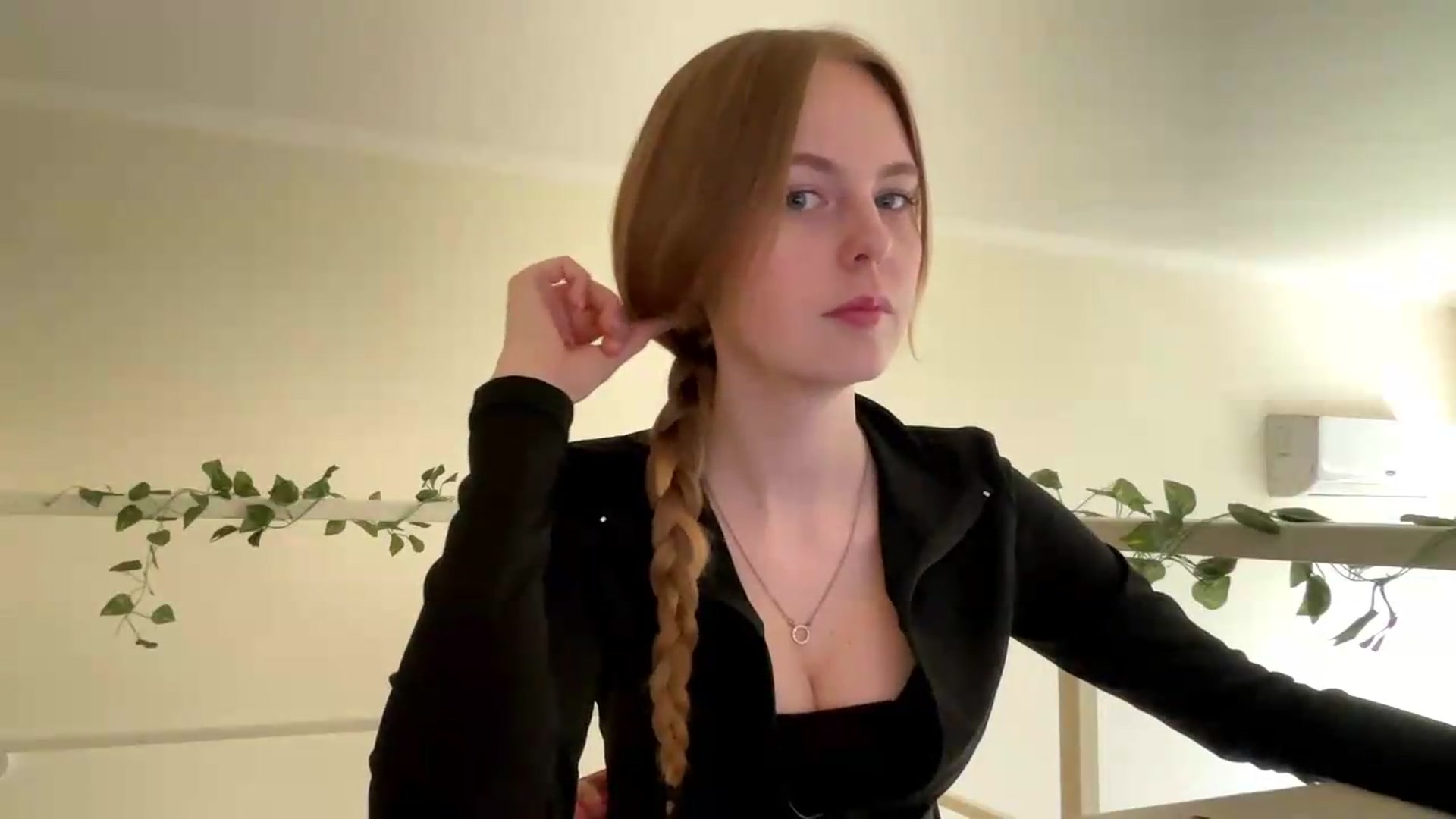 Gallery image thumbnail from SelinaMynx's myfreecams stream on, 06/02/2026, 12:50 image 18 of 20