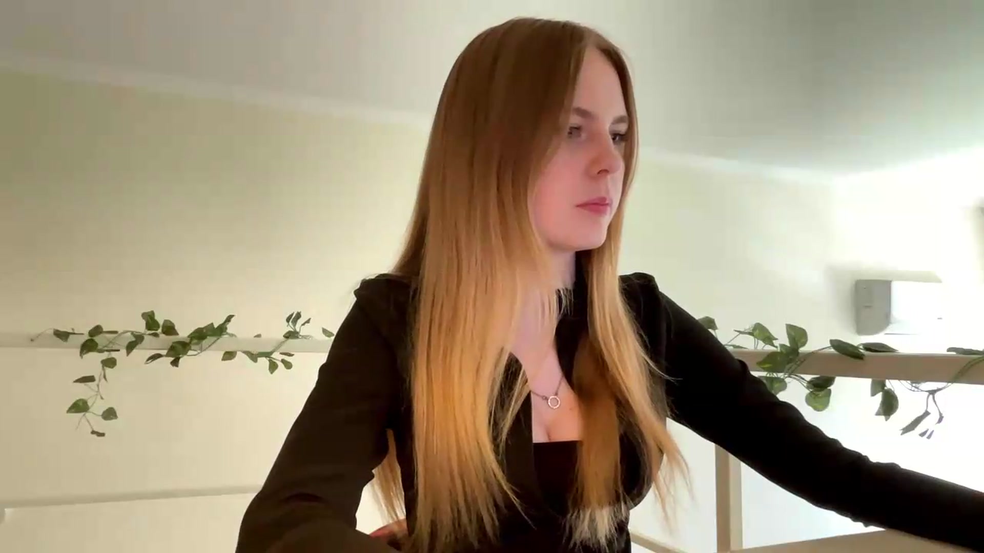 Gallery image thumbnail from SelinaMynx's myfreecams stream on, 06/02/2026, 14:05 image 13 of 20