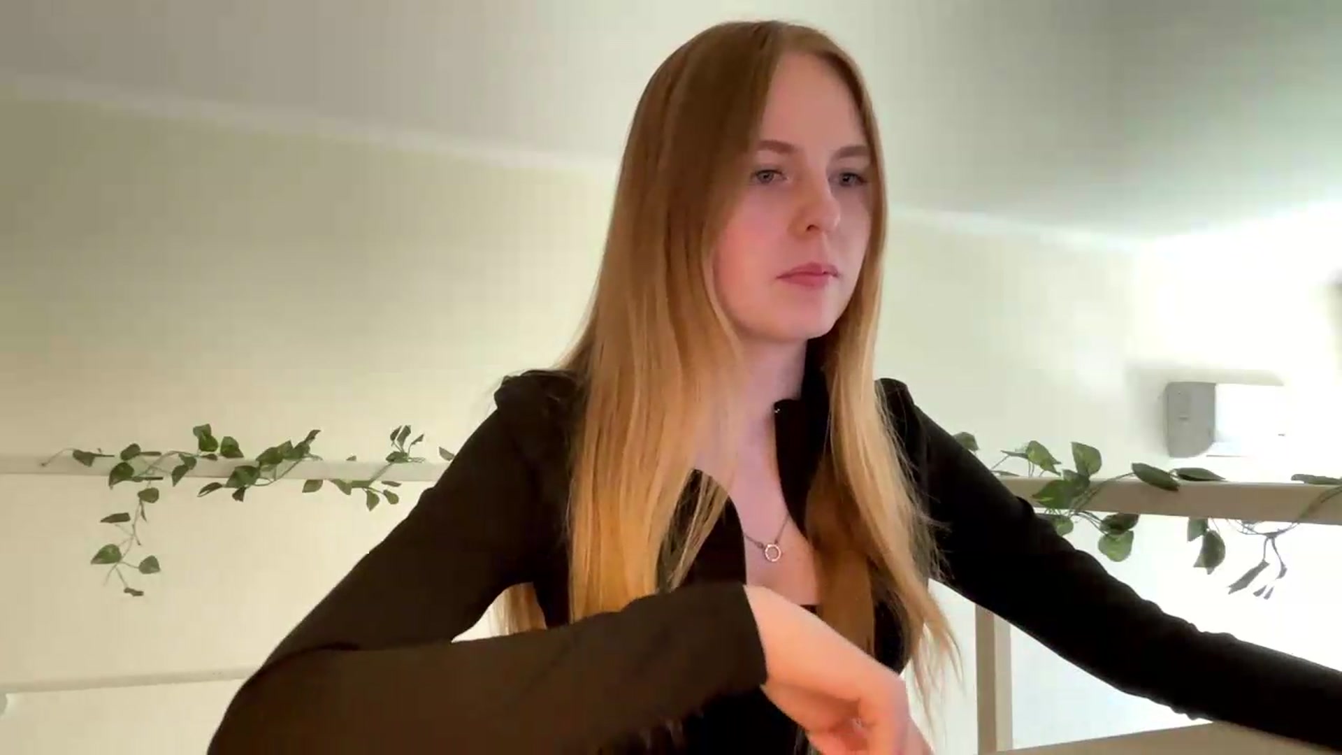 Gallery image thumbnail from SelinaMynx's myfreecams stream on, 06/02/2026, 14:05 image 12 of 20