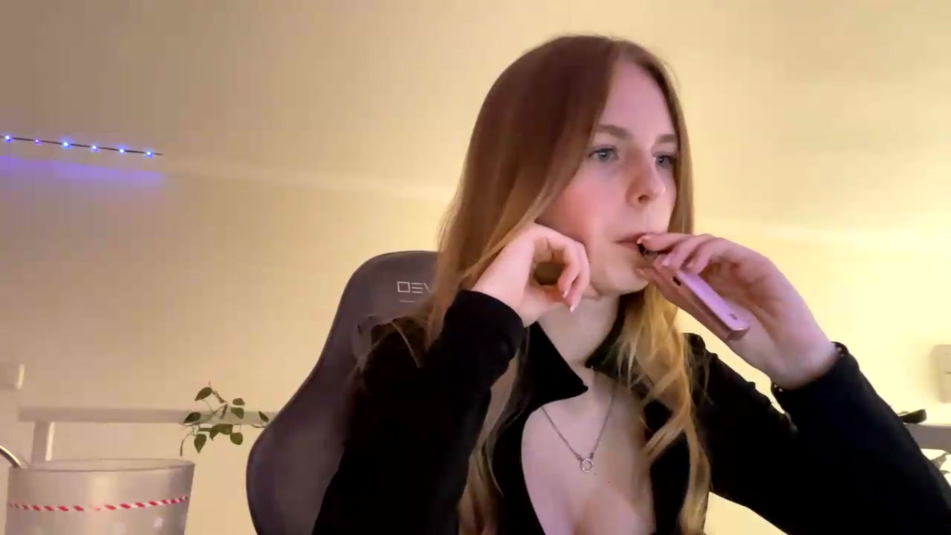 Gallery image thumbnail from SelinaMynx's myfreecams stream on, 06/05/2026, 12:10 image 3 of 20
