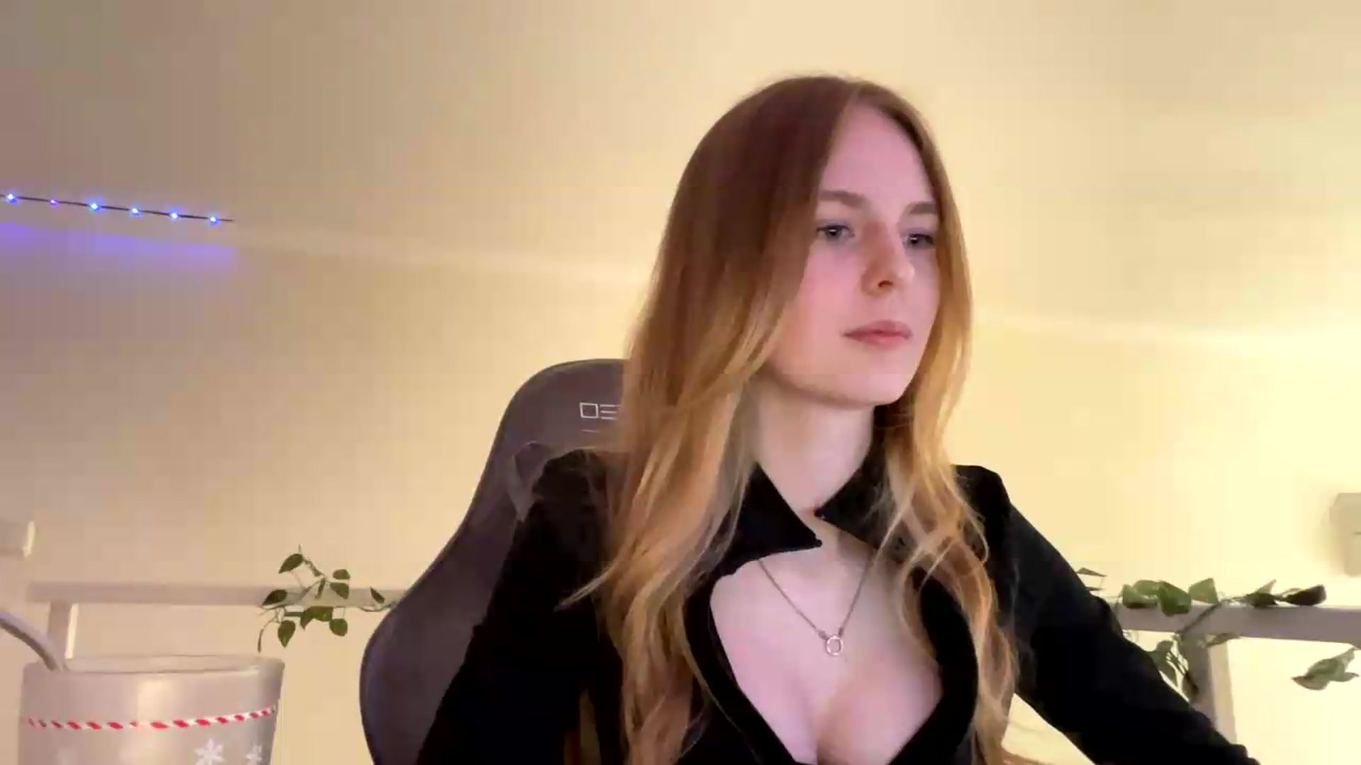 Gallery image thumbnail from SelinaMynx's myfreecams stream on, 06/05/2026, 12:10 image 17 of 20