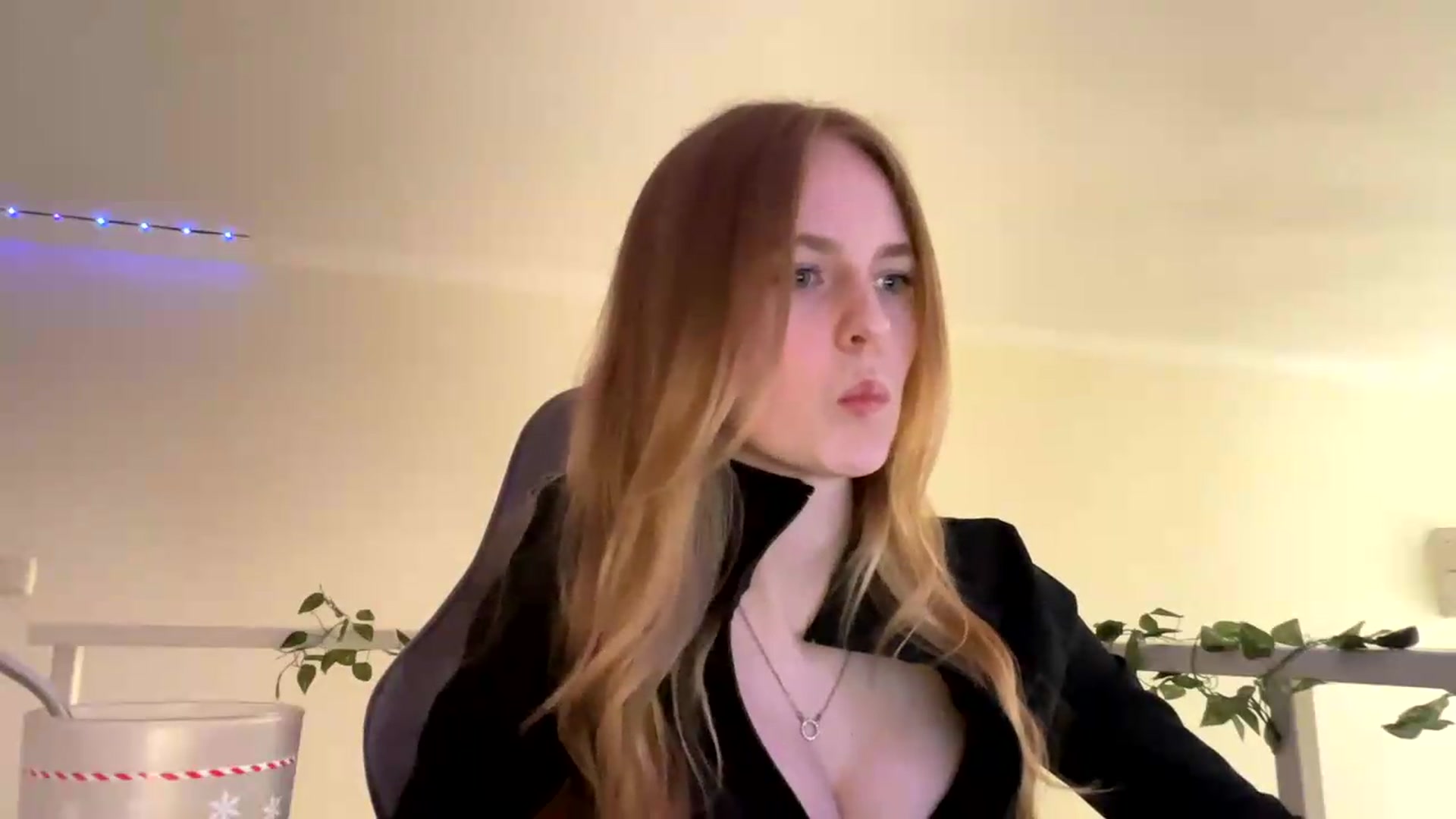 Gallery image thumbnail from SelinaMynx's myfreecams stream on, 06/05/2026, 12:10 image 14 of 20