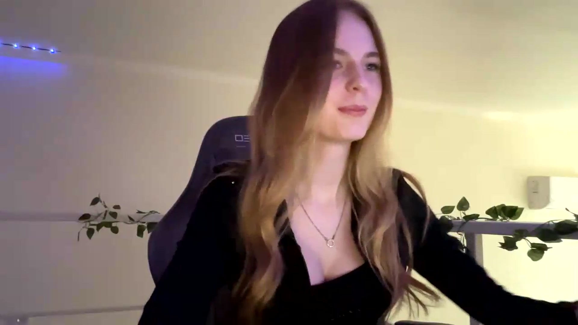 Gallery image thumbnail from SelinaMynx's myfreecams stream on, 06/05/2026, 15:03 image 6 of 20