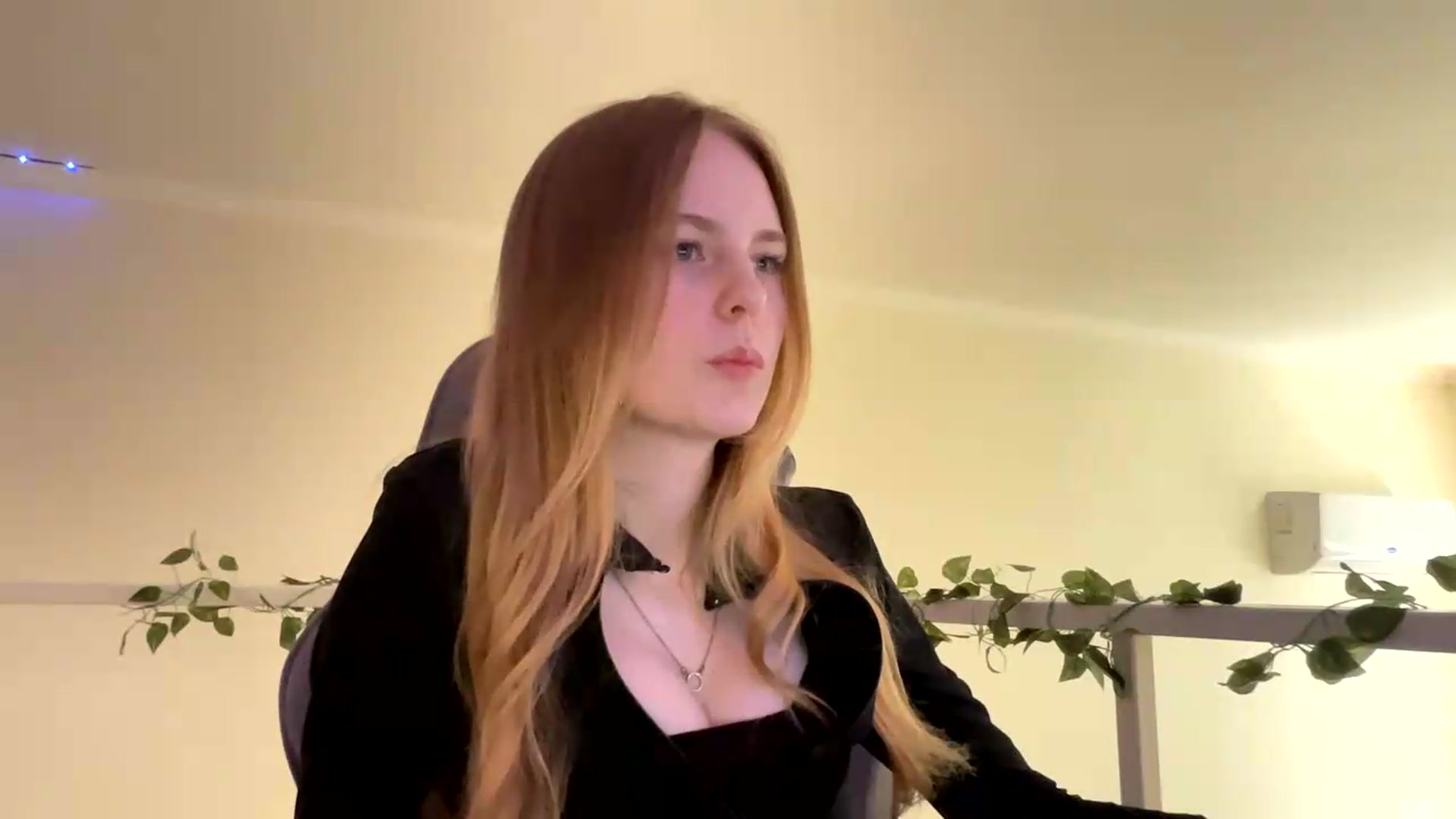 Gallery image thumbnail from SelinaMynx's myfreecams stream on, 06/06/2026, 10:50 image 20 of 20