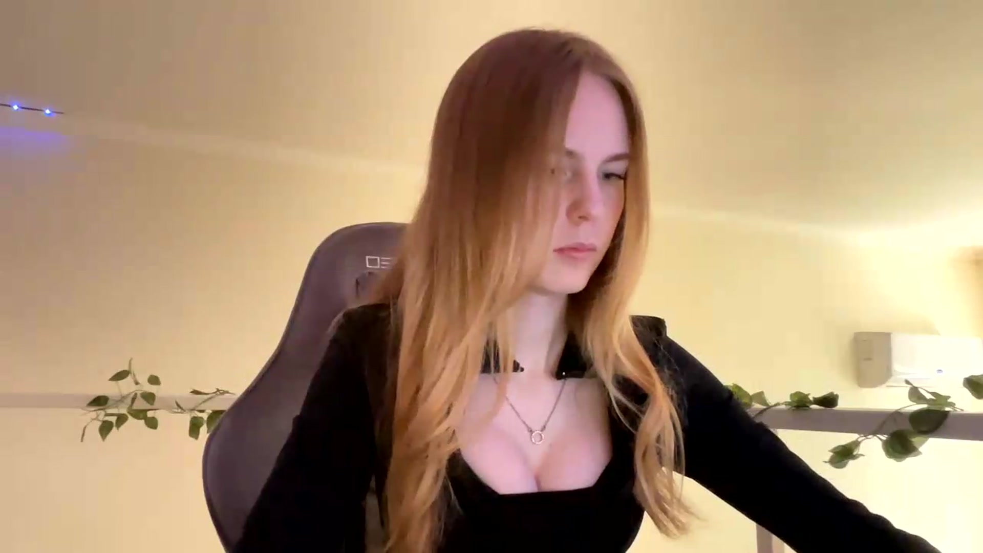 Gallery image thumbnail from SelinaMynx's myfreecams stream on, 06/06/2026, 10:50 image 11 of 20
