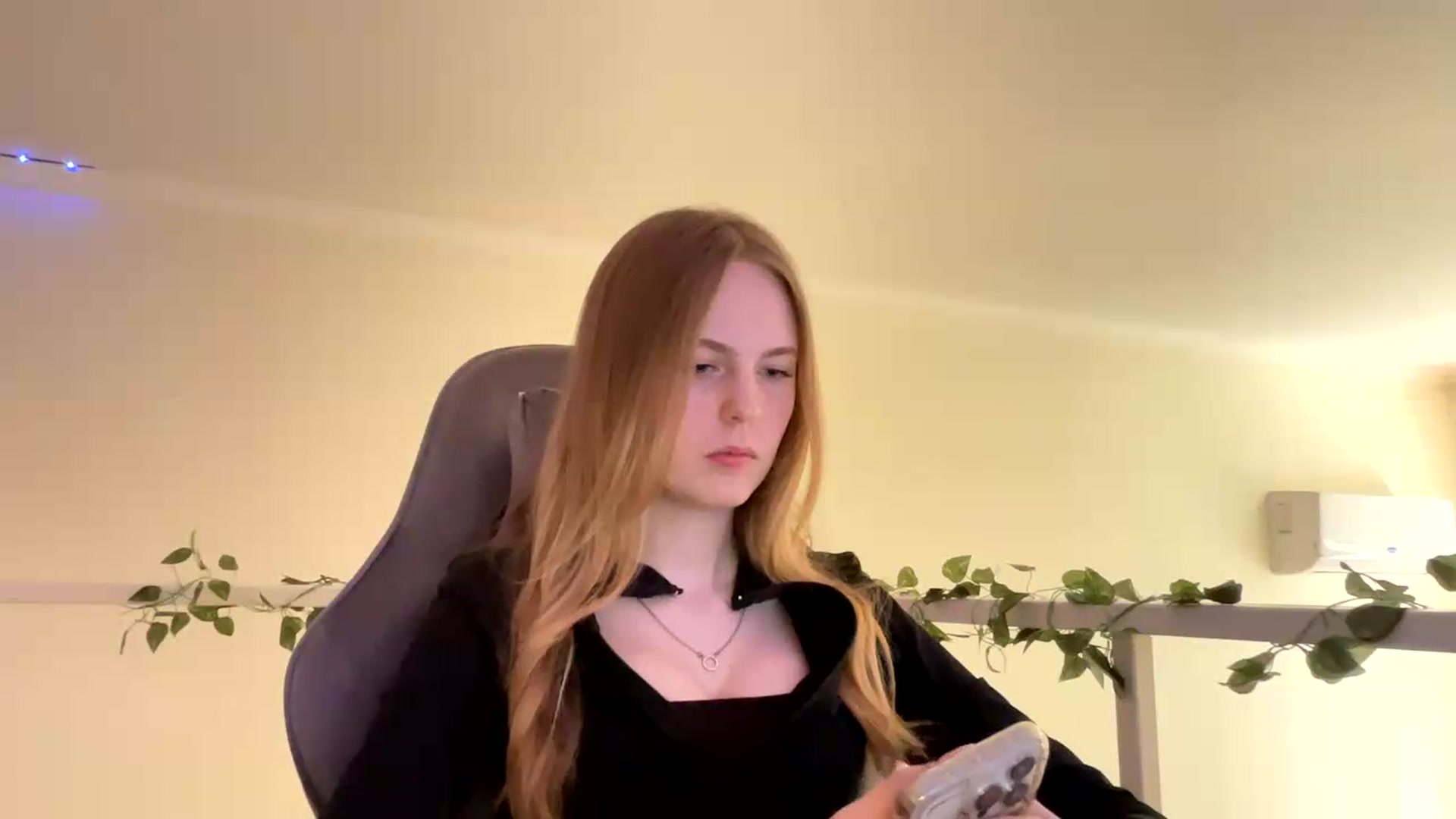 Gallery image thumbnail from SelinaMynx's myfreecams stream on, 06/06/2026, 10:50 image 3 of 20