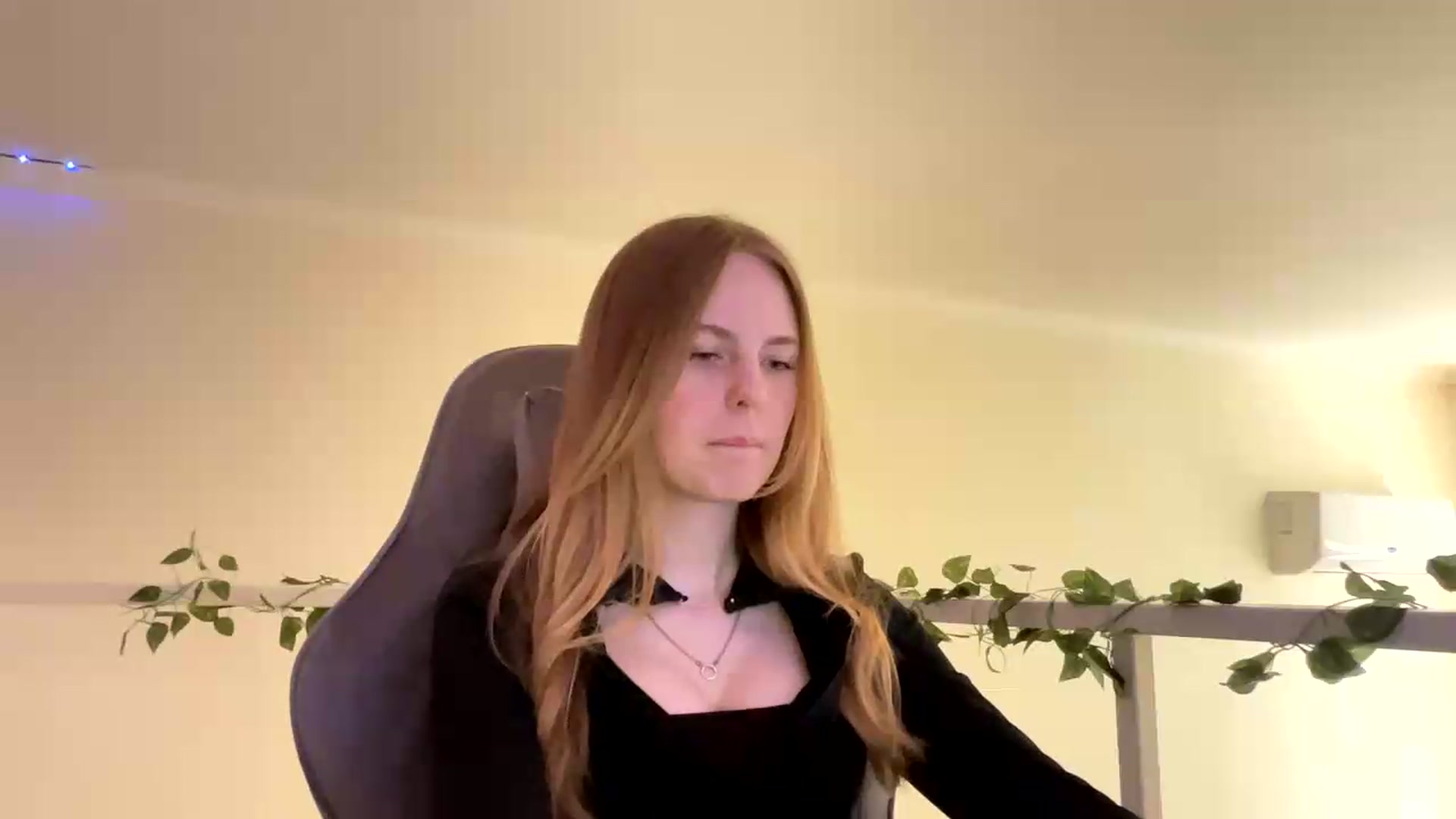 Gallery image thumbnail from SelinaMynx's myfreecams stream on, 06/06/2026, 10:50 image 8 of 20