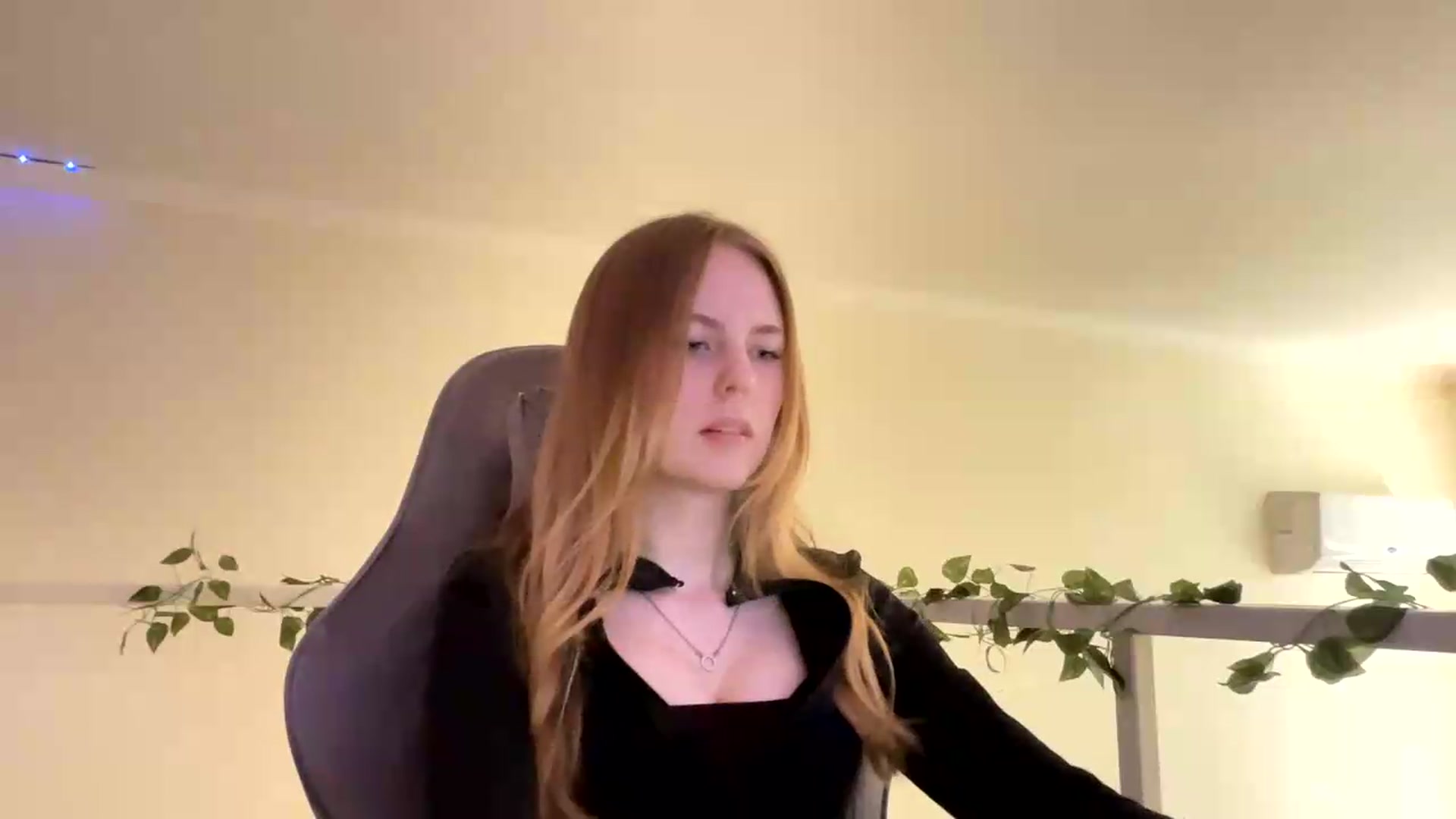 Gallery image thumbnail from SelinaMynx's myfreecams stream on, 06/06/2026, 10:50 image 7 of 20