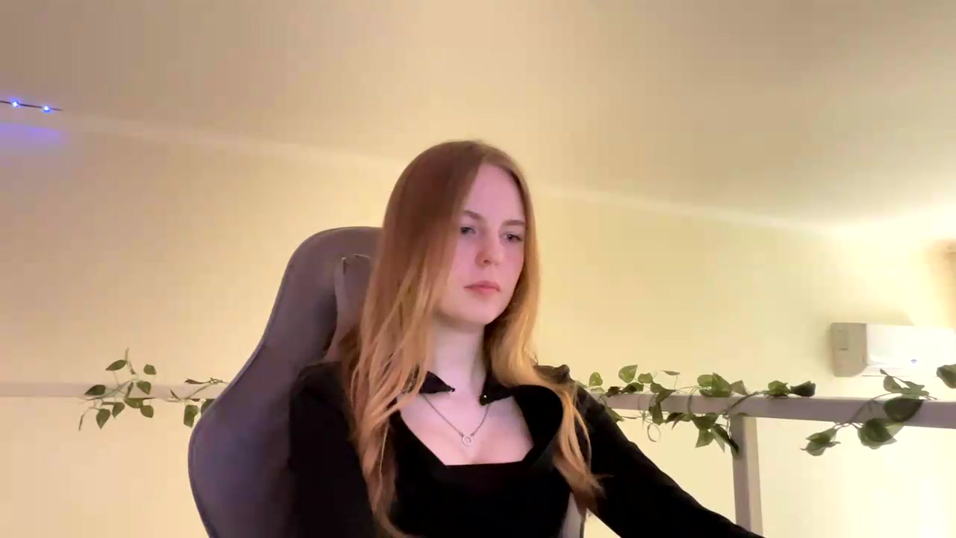 Gallery image thumbnail from SelinaMynx's myfreecams stream on, 06/06/2026, 10:50 image 5 of 20