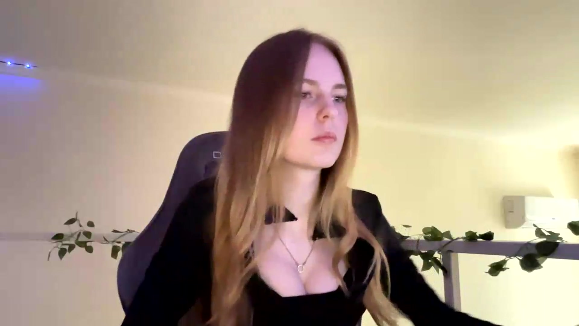 Gallery image thumbnail from SelinaMynx's myfreecams stream on, 06/06/2026, 10:50 image 15 of 20