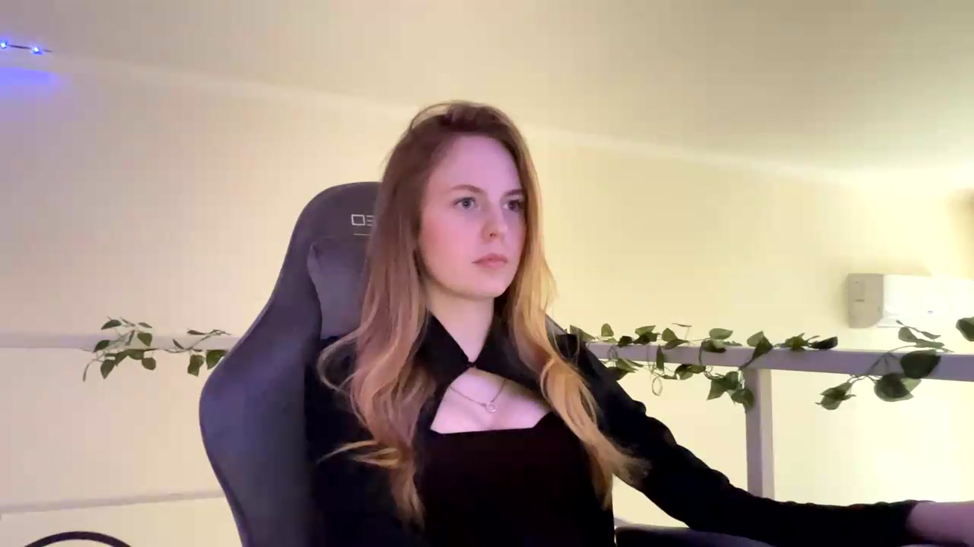 Gallery image thumbnail from SelinaMynx's myfreecams stream on, 06/06/2026, 13:21 image 19 of 20
