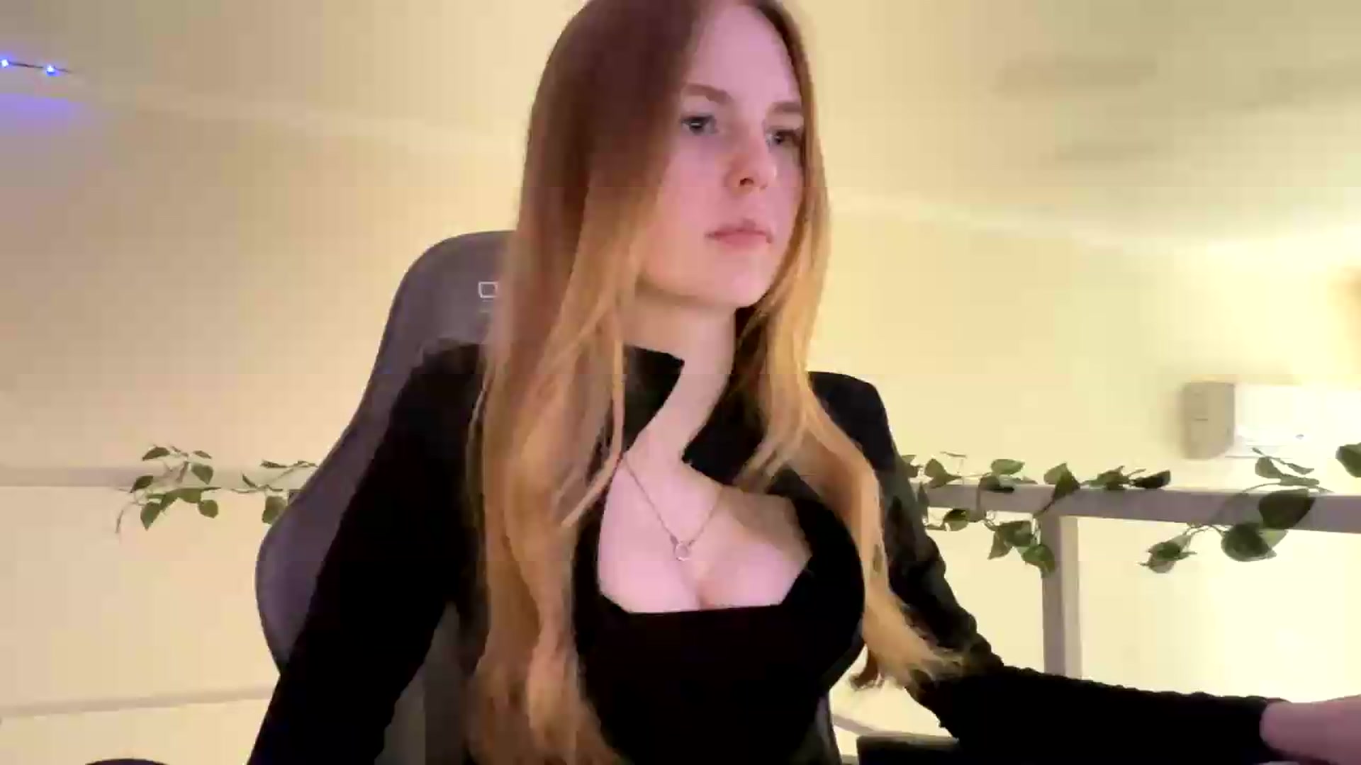 Gallery image thumbnail from SelinaMynx's myfreecams stream on, 06/06/2026, 13:21 image 1 of 20