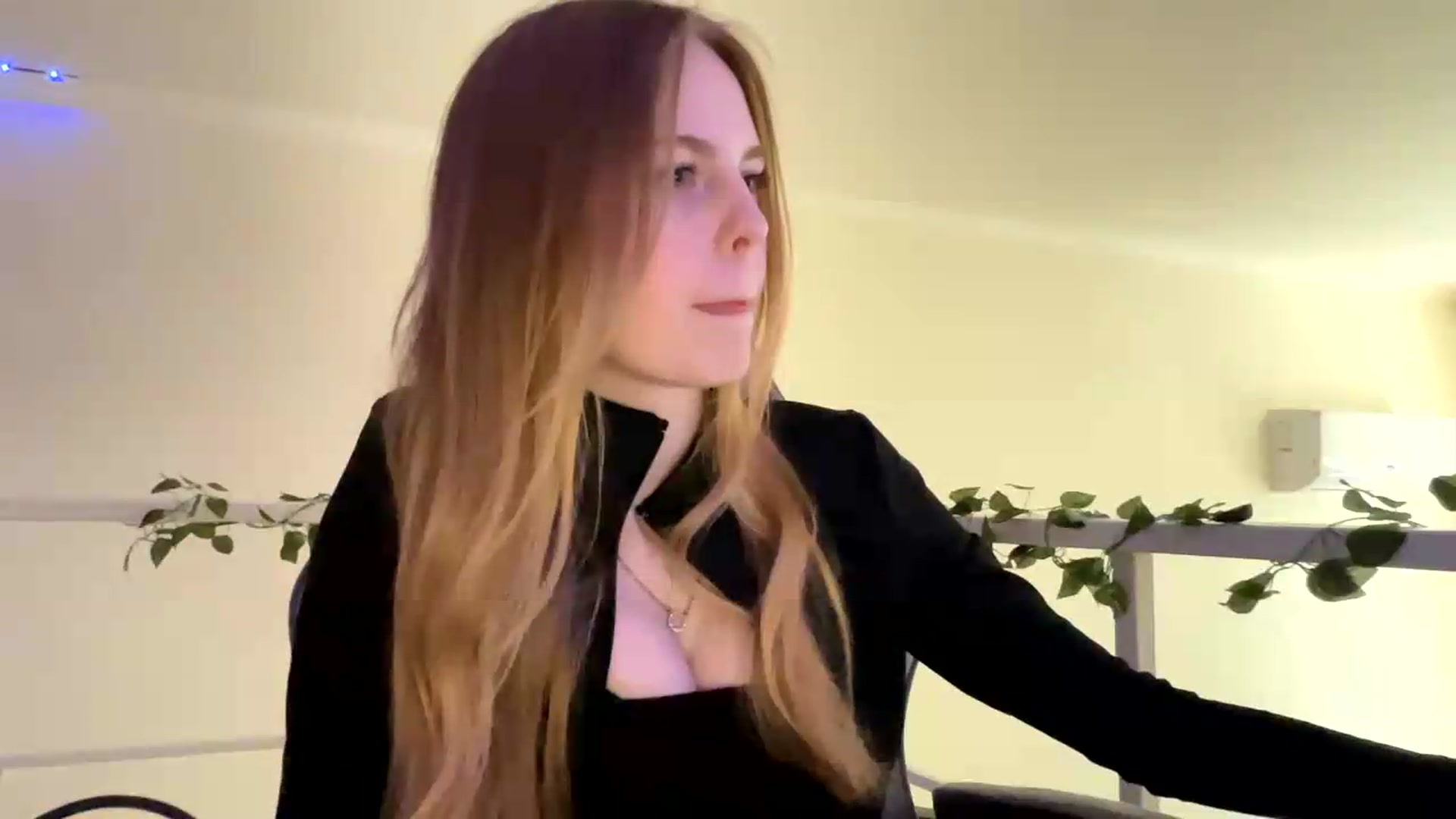 Gallery image thumbnail from SelinaMynx's myfreecams stream on, 06/06/2026, 13:21 image 10 of 20