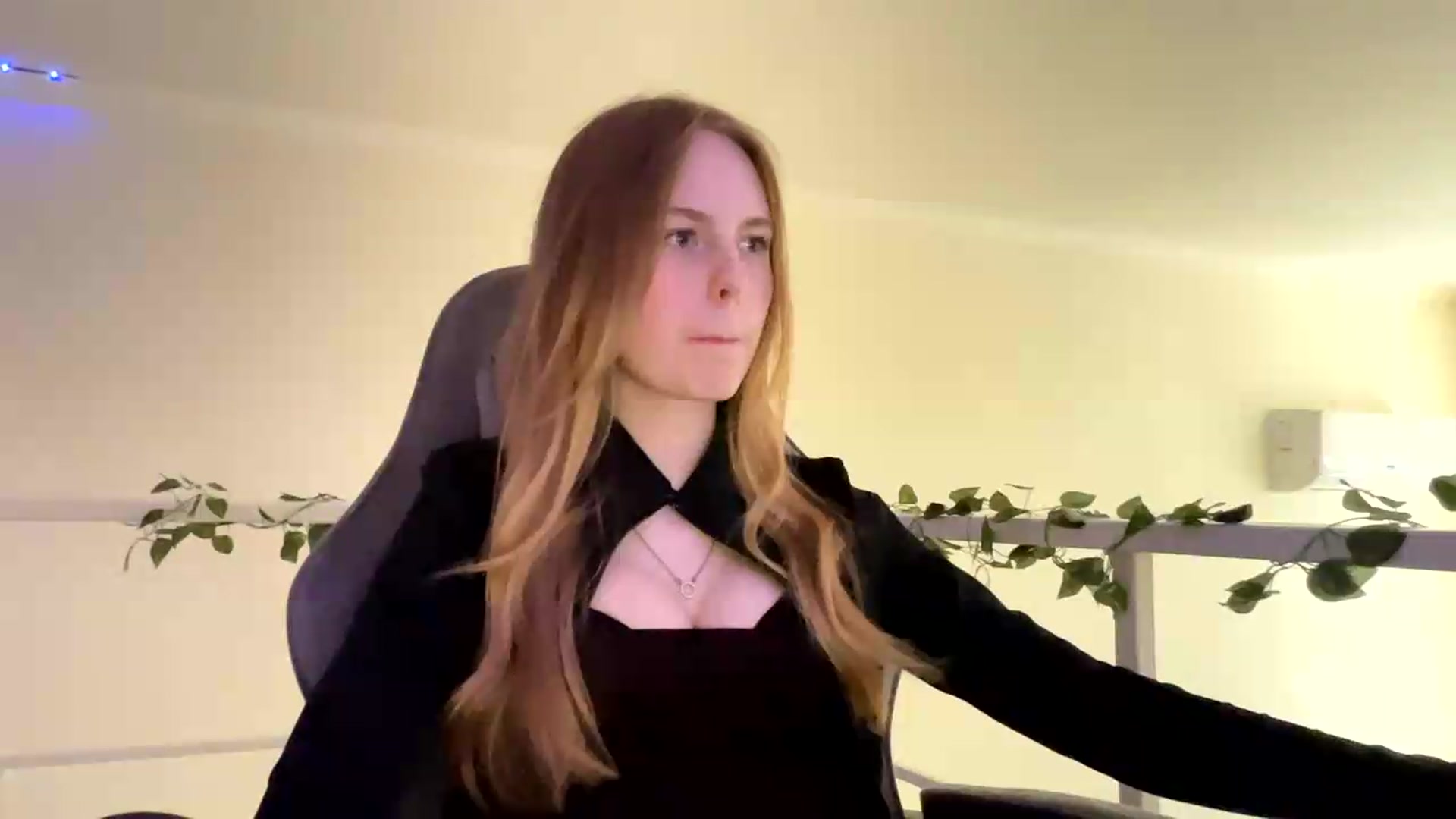 Gallery image thumbnail from SelinaMynx's myfreecams stream on, 06/06/2026, 13:21 image 8 of 20