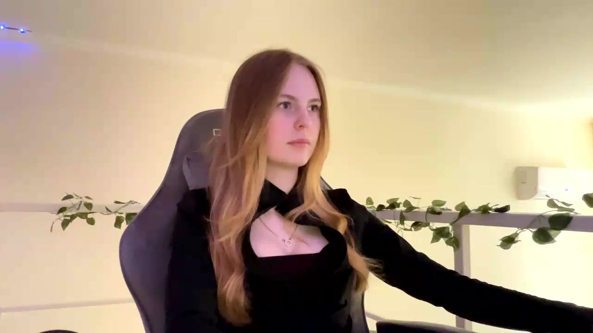Gallery image thumbnail from SelinaMynx's myfreecams stream on, 06/06/2026, 13:21 image 5 of 20