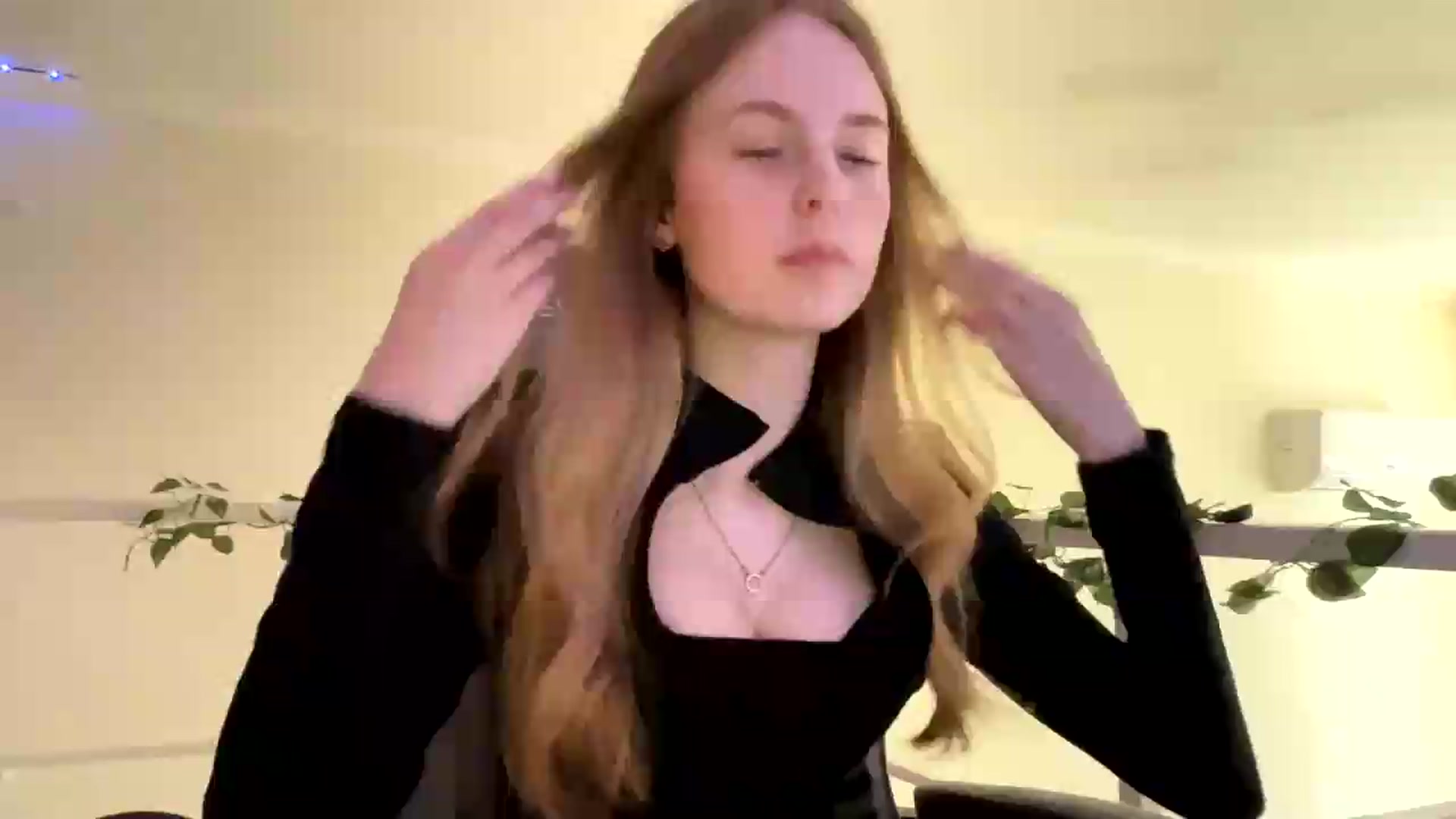 Gallery image thumbnail from SelinaMynx's myfreecams stream on, 06/06/2026, 13:21 image 3 of 20