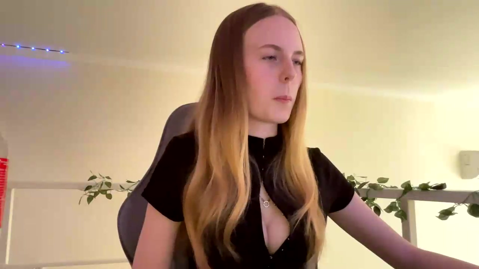 Gallery image thumbnail from SelinaMynx's myfreecams stream on, 06/07/2026, 08:25 image 11 of 20