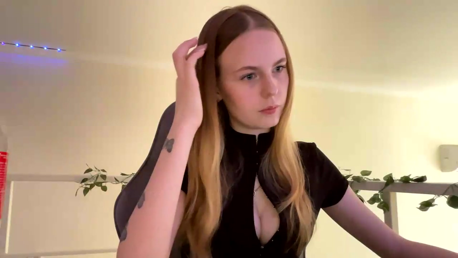 Gallery image thumbnail from SelinaMynx's myfreecams stream on, 06/07/2026, 08:25 image 3 of 20