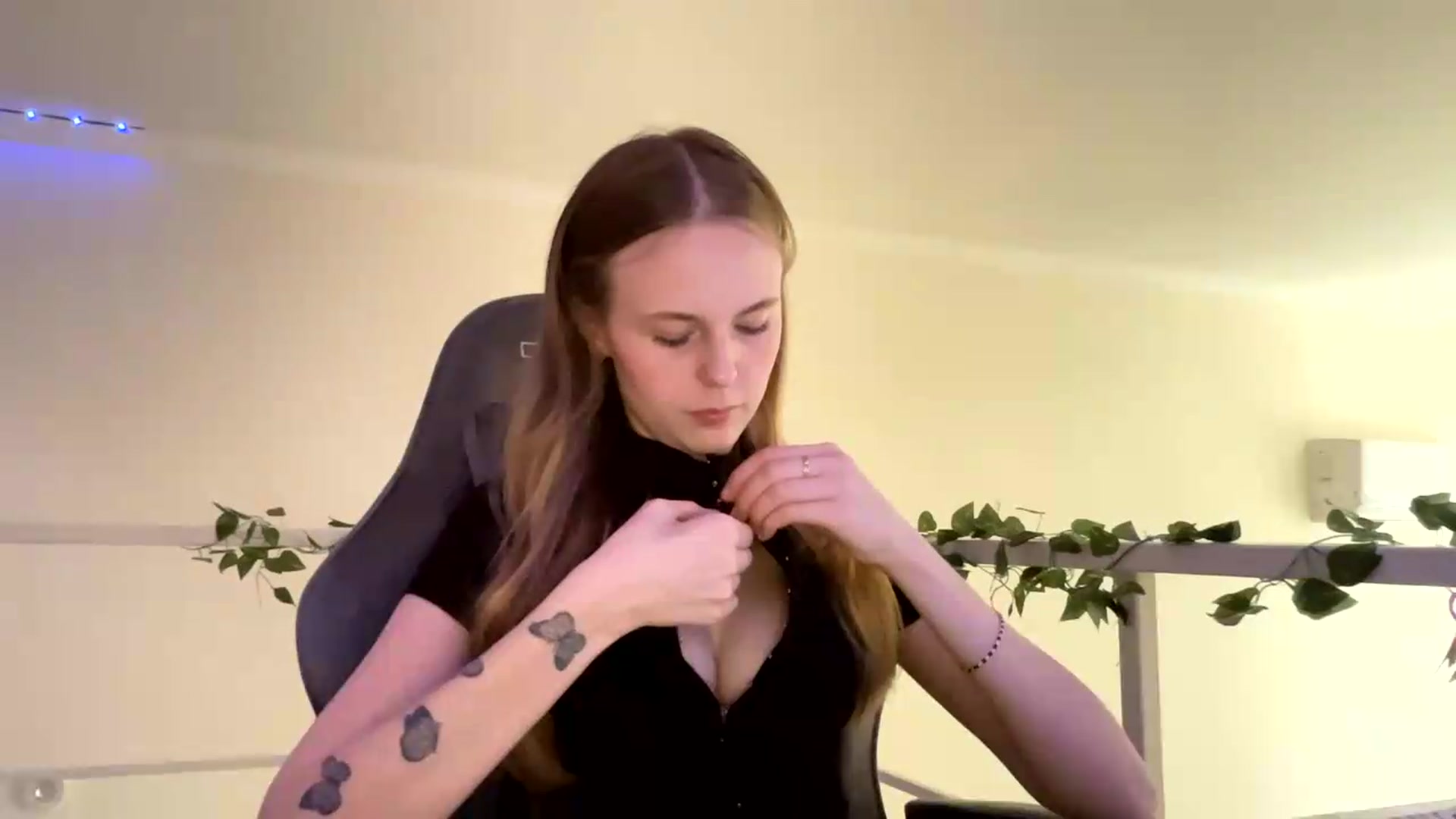 Gallery image thumbnail from SelinaMynx's myfreecams stream on, 06/07/2026, 12:54 image 19 of 20