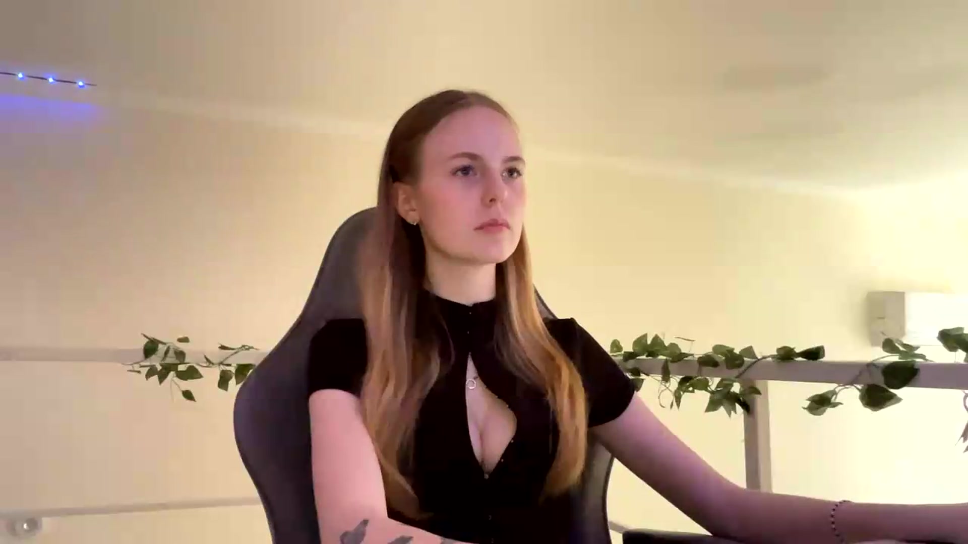 Gallery image thumbnail from SelinaMynx's myfreecams stream on, 06/07/2026, 12:54 image 4 of 20