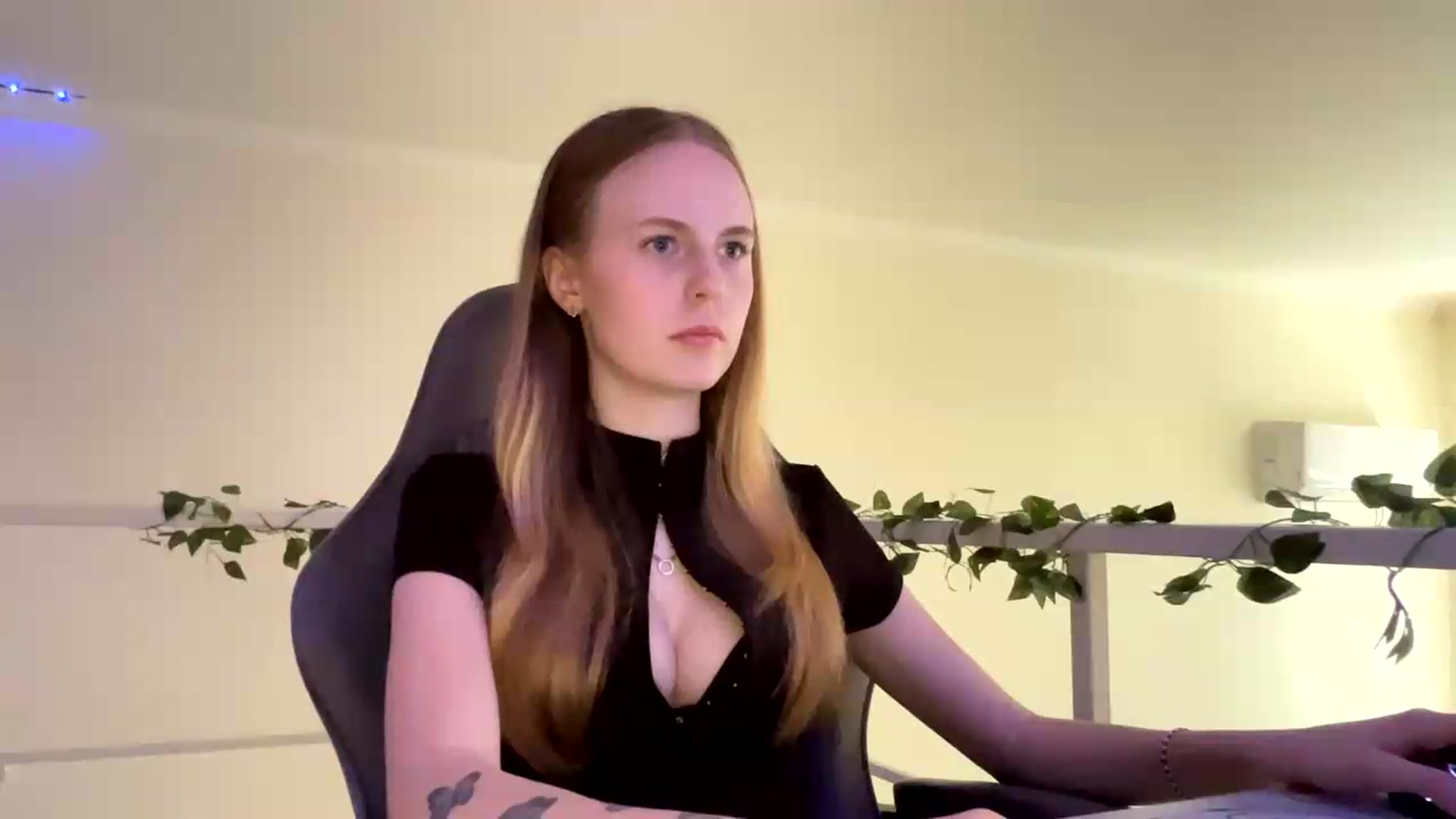 Gallery image thumbnail from SelinaMynx's myfreecams stream on, 06/07/2026, 13:52 image 5 of 20