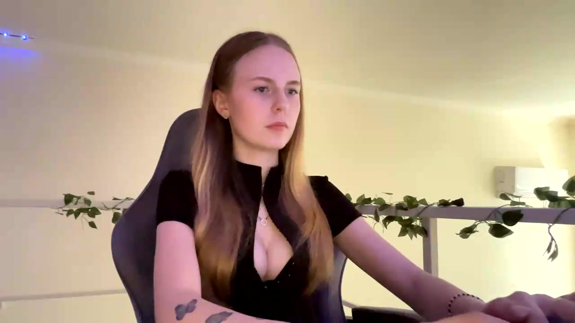 Gallery image thumbnail from SelinaMynx's myfreecams stream on, 06/07/2026, 13:52 image 2 of 20