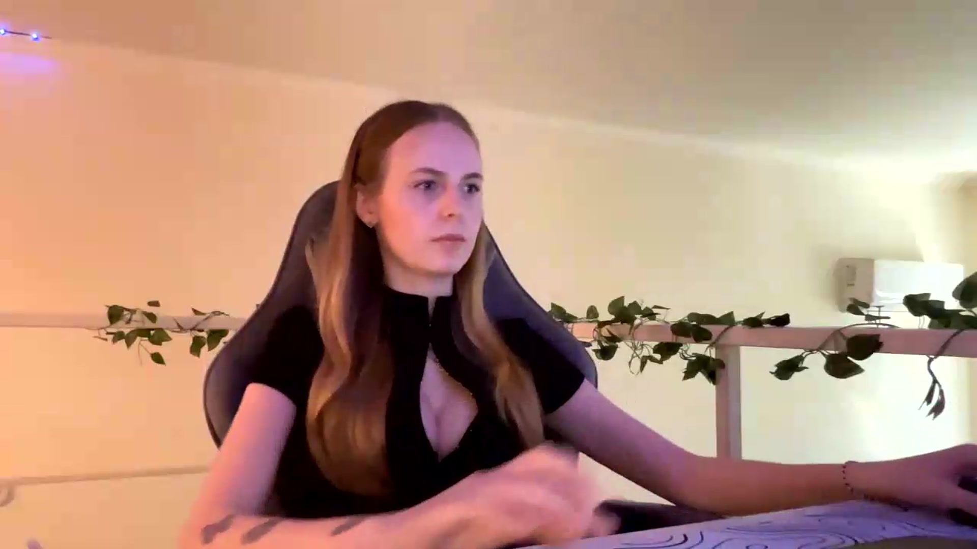 Gallery image thumbnail from SelinaMynx's myfreecams stream on, 06/07/2026, 15:01 image 8 of 20