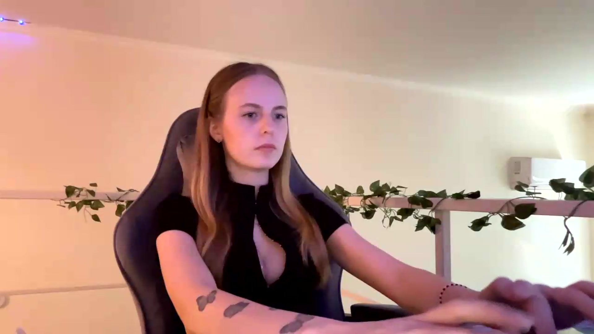 Gallery image thumbnail from SelinaMynx's myfreecams stream on, 06/07/2026, 15:01 image 4 of 20