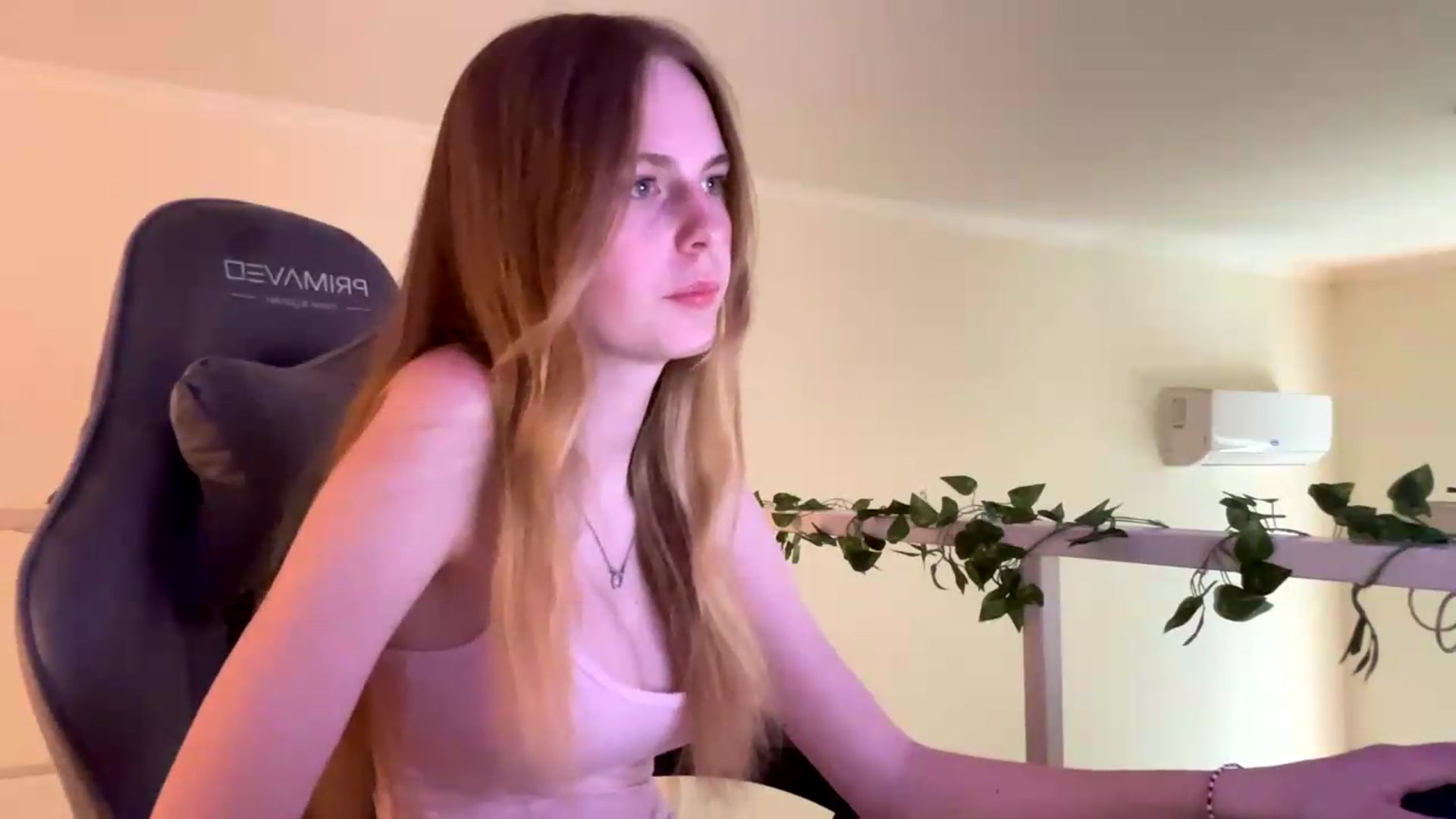 Gallery image thumbnail from SelinaMynx's myfreecams stream on, 06/12/2026, 14:20 image 10 of 20