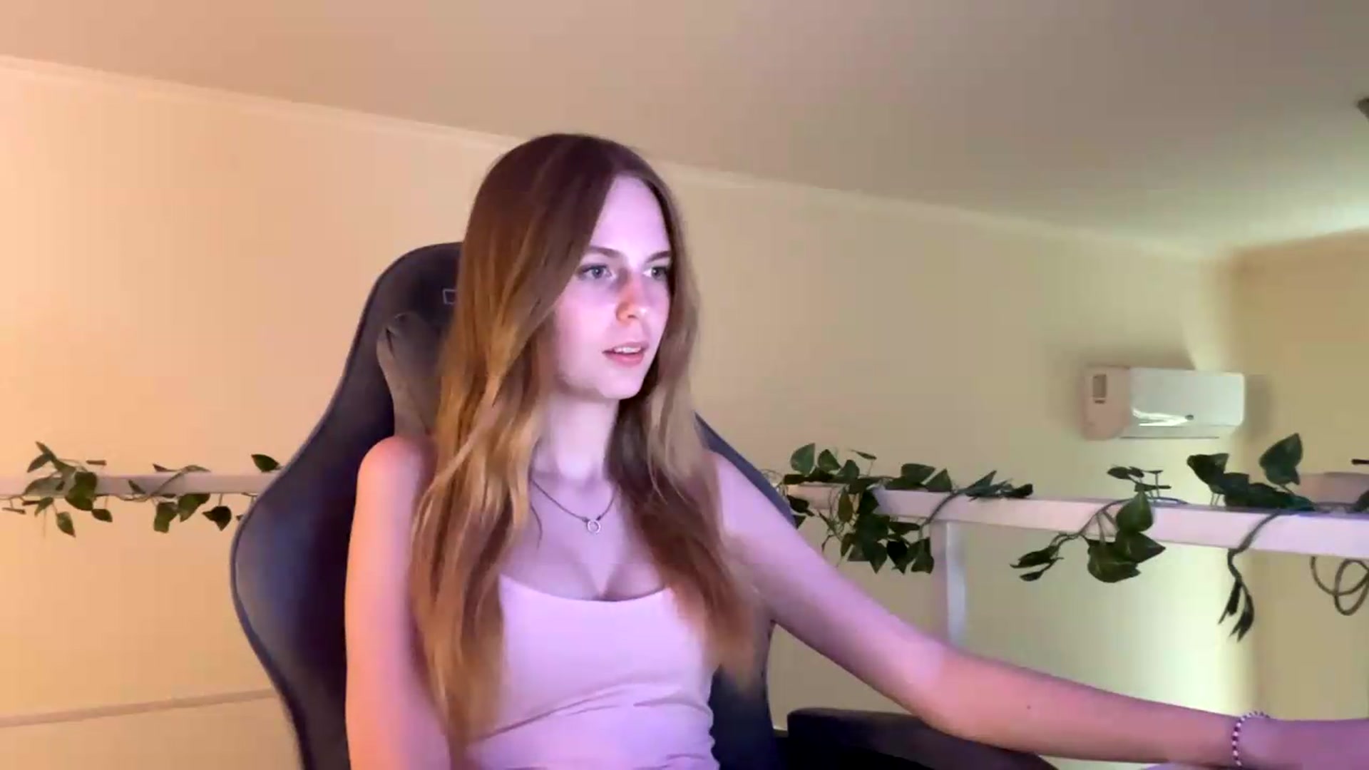 Gallery image thumbnail from SelinaMynx's myfreecams stream on, 06/12/2026, 15:19 image 18 of 20