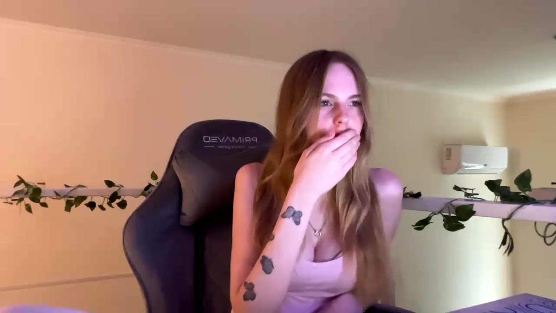 Gallery image thumbnail from SelinaMynx's myfreecams stream on, 06/12/2026, 16:26 image 15 of 20