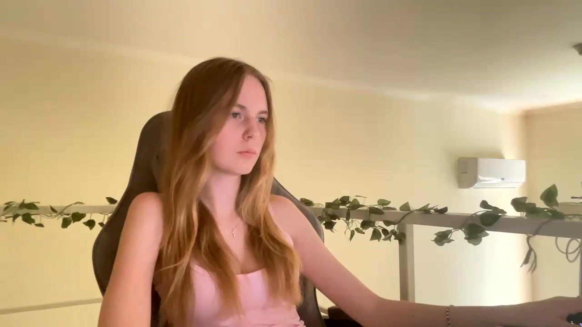 Gallery image thumbnail from SelinaMynx's myfreecams stream on, 06/13/2026, 12:31 image 10 of 20