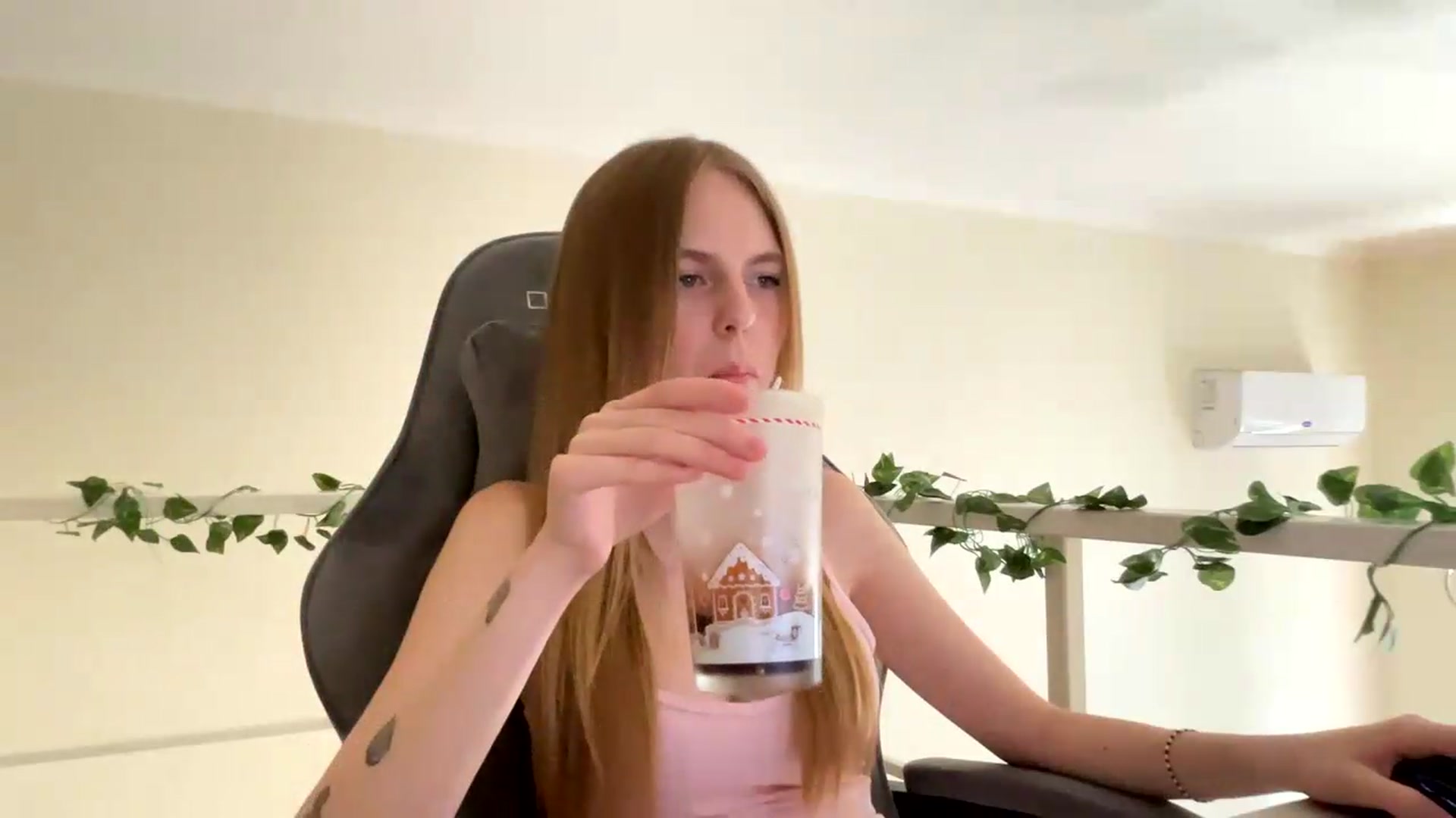 Gallery image thumbnail from SelinaMynx's myfreecams stream on, 06/16/2026, 12:23 image 13 of 20