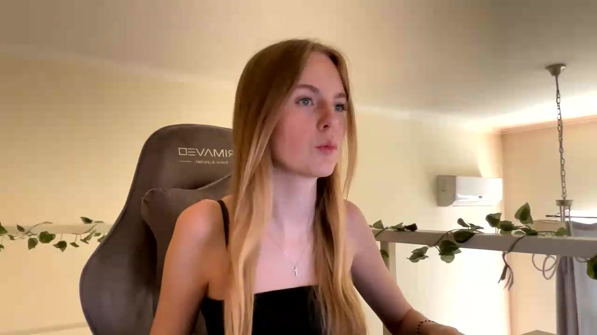 Gallery image thumbnail from SelinaMynx's myfreecams stream on, 06/20/2026, 09:34 image 20 of 20