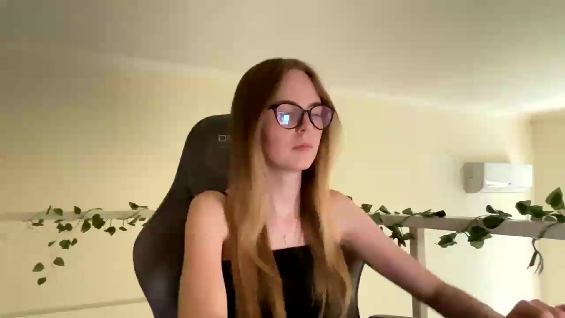 Gallery image thumbnail from SelinaMynx's myfreecams stream on, 06/20/2026, 14:00 image 1 of 20