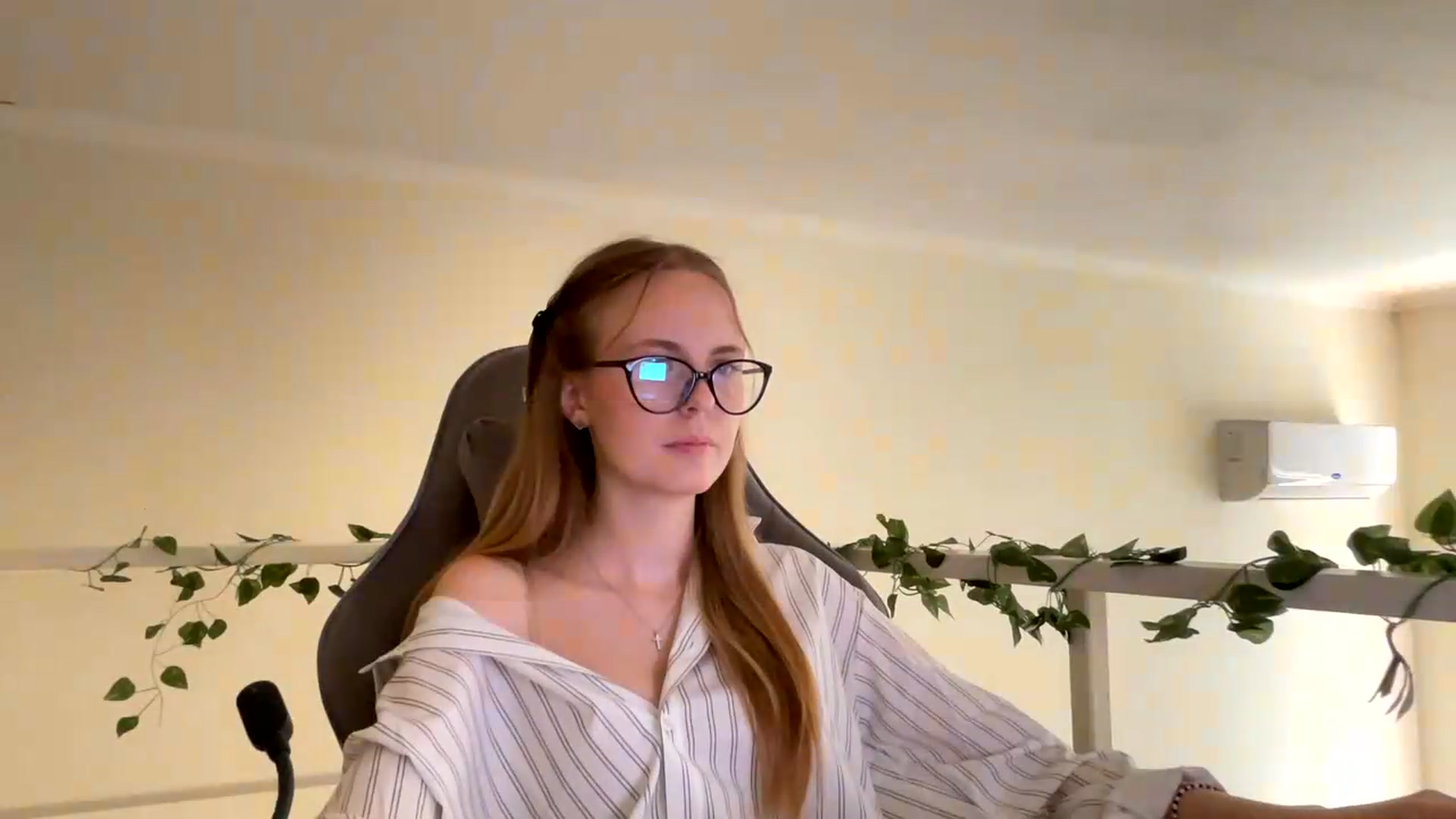 Gallery image thumbnail from SelinaMynx's myfreecams stream on, 06/22/2026, 11:28 image 5 of 20