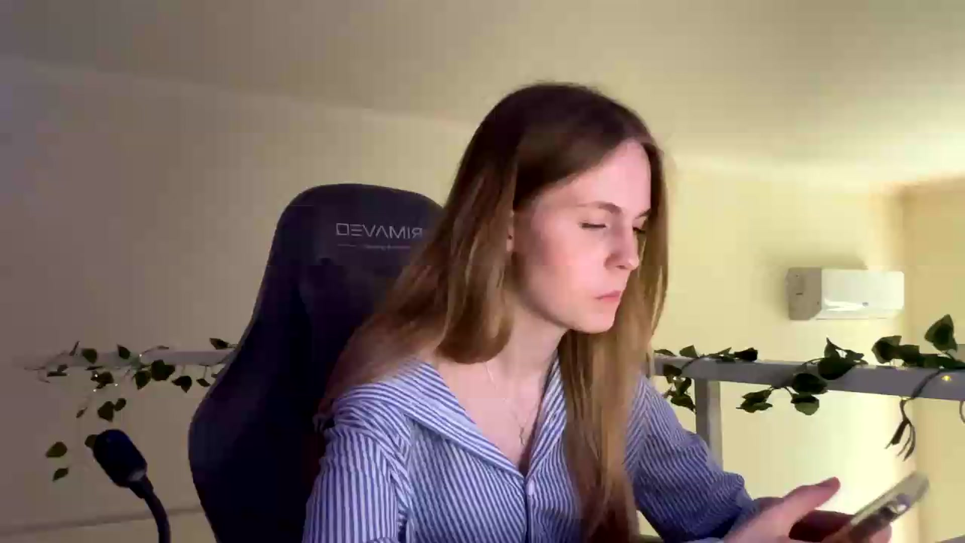 Gallery image thumbnail from SelinaMynx's myfreecams stream on, 06/23/2026, 10:58 image 6 of 20