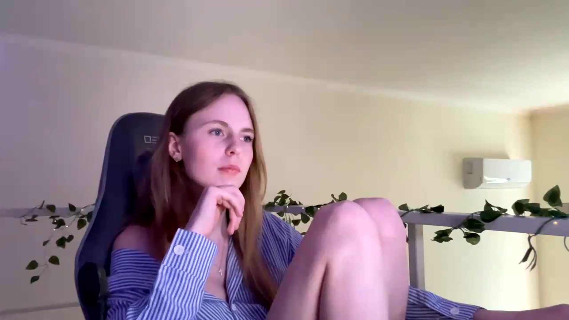 Gallery image thumbnail from SelinaMynx's myfreecams stream on, 06/23/2026, 14:02 image 19 of 20